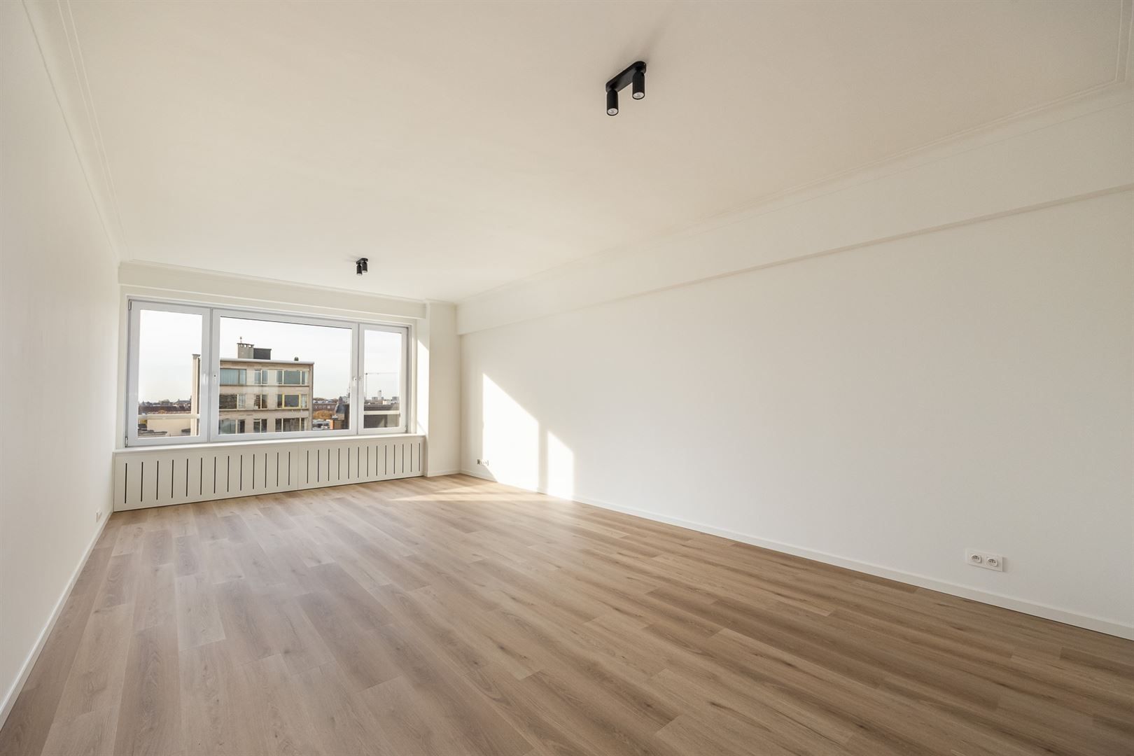 Gerenoveerd appartement met verzichten foto 3