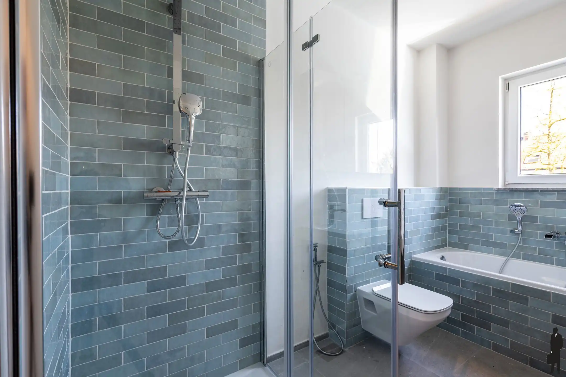 Luxueus gerenoveerde gezinswoning in de gegeerde Elsdonkwijk foto 18