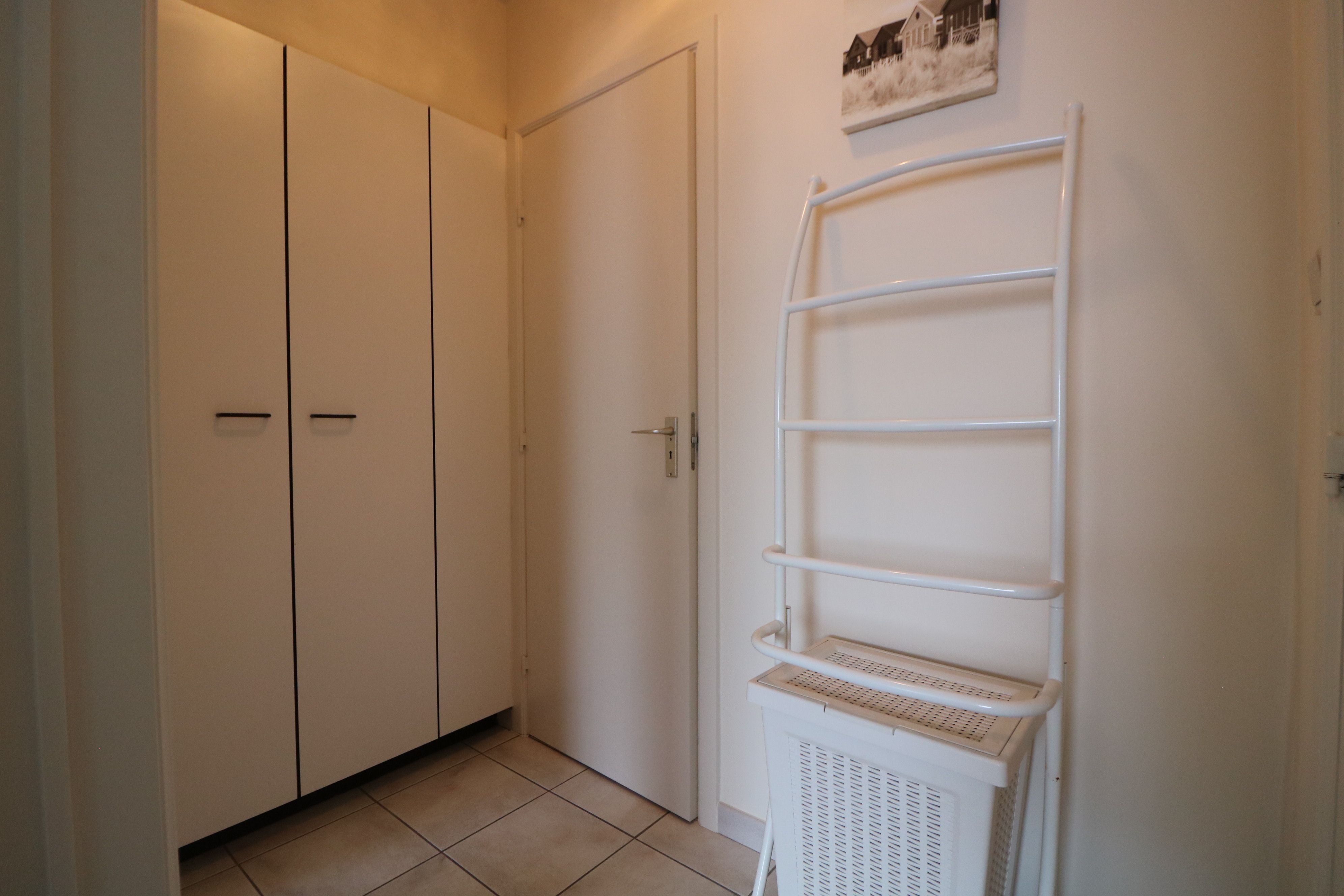 Instapklaar appartement met 2 grote slaapkamers en mogelijkheid om garage aan te schaffen. foto 4