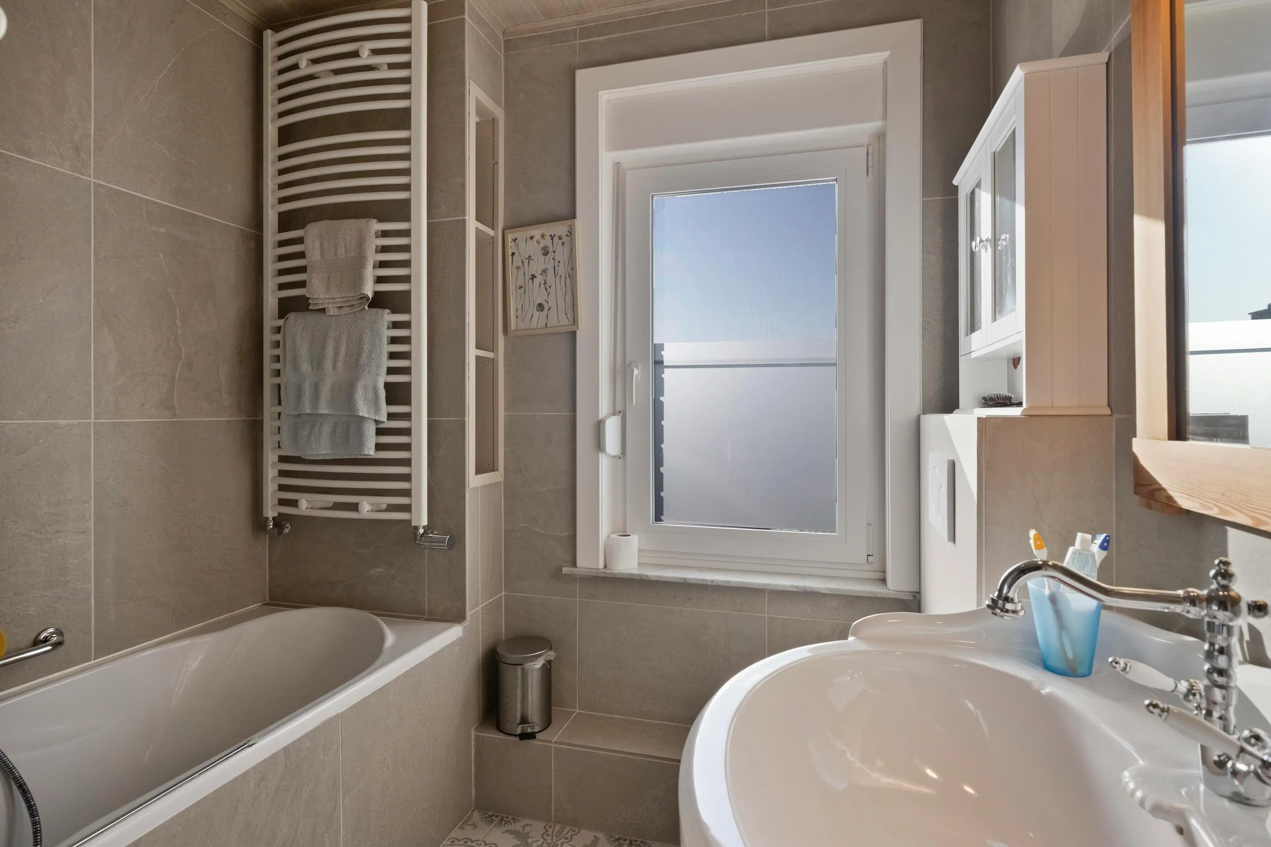 Instapklare woning met 4 slaapkamers in Ardooie. foto 15