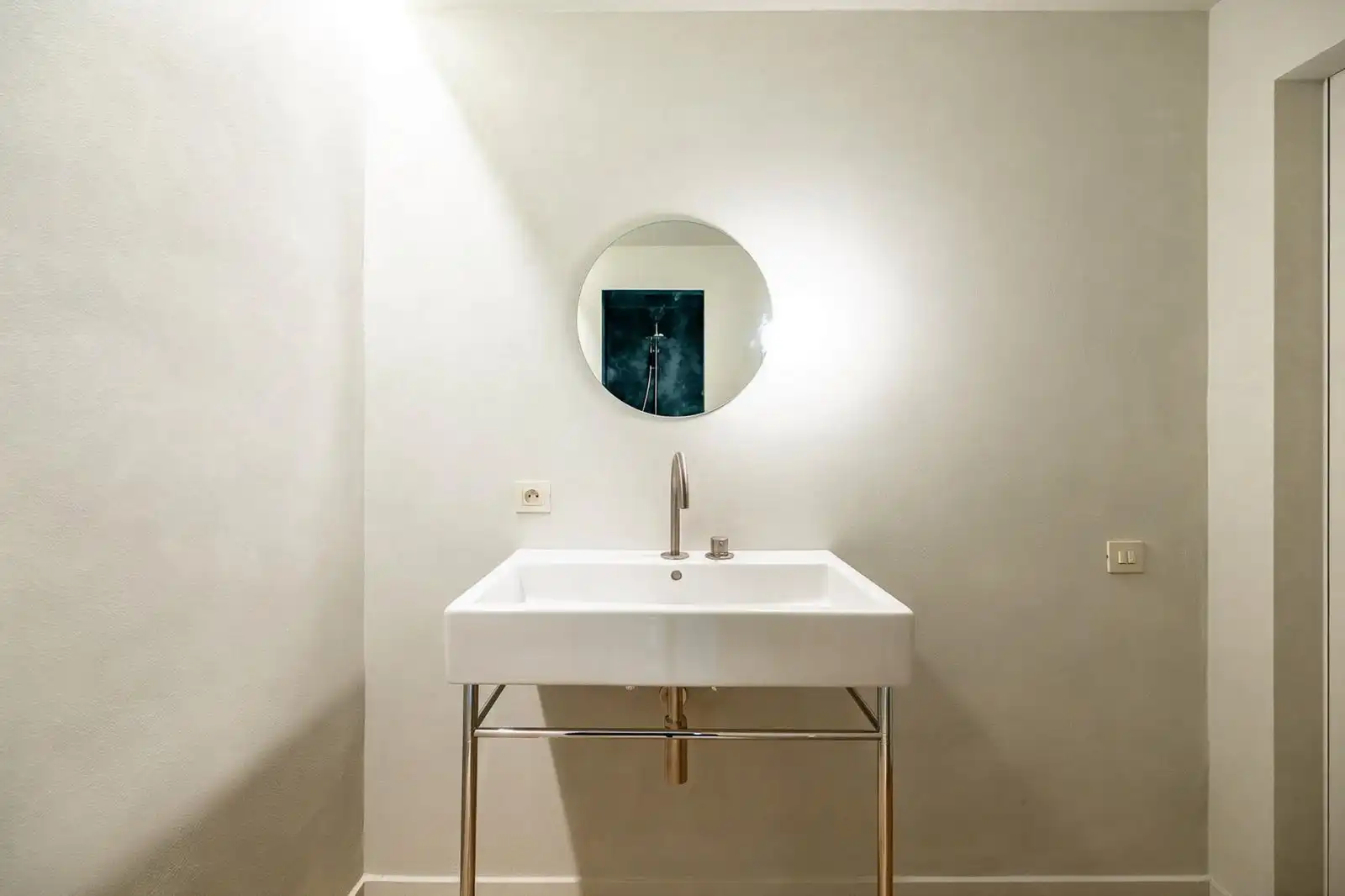 Stijlvol gerenoveerd appartement met zijdelings zeezicht te Koksijde! foto 14