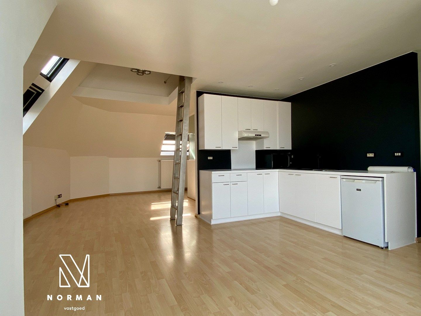 Studio met groot terras in centrum van Kuurne foto 7