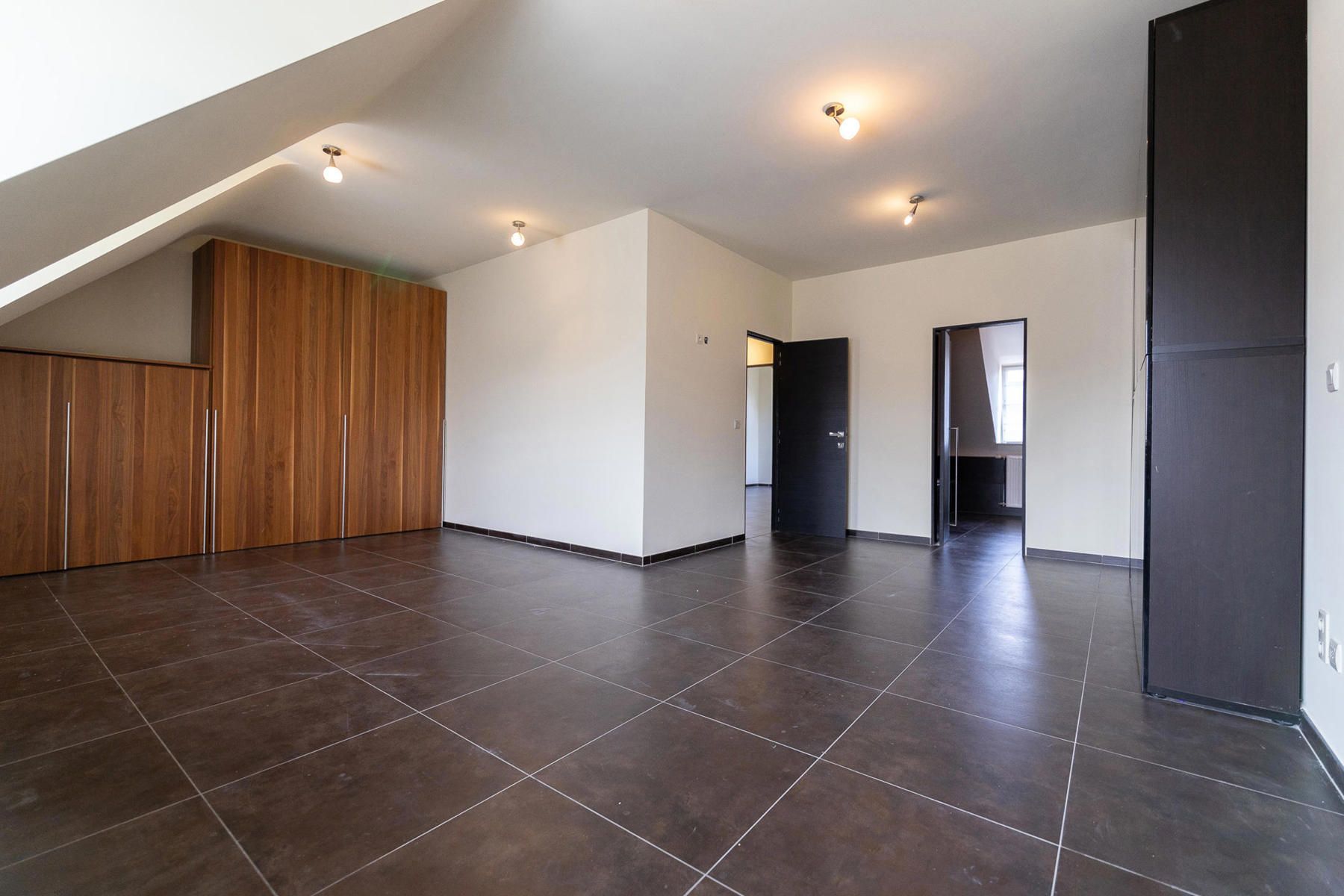Appartement te huur foto 9