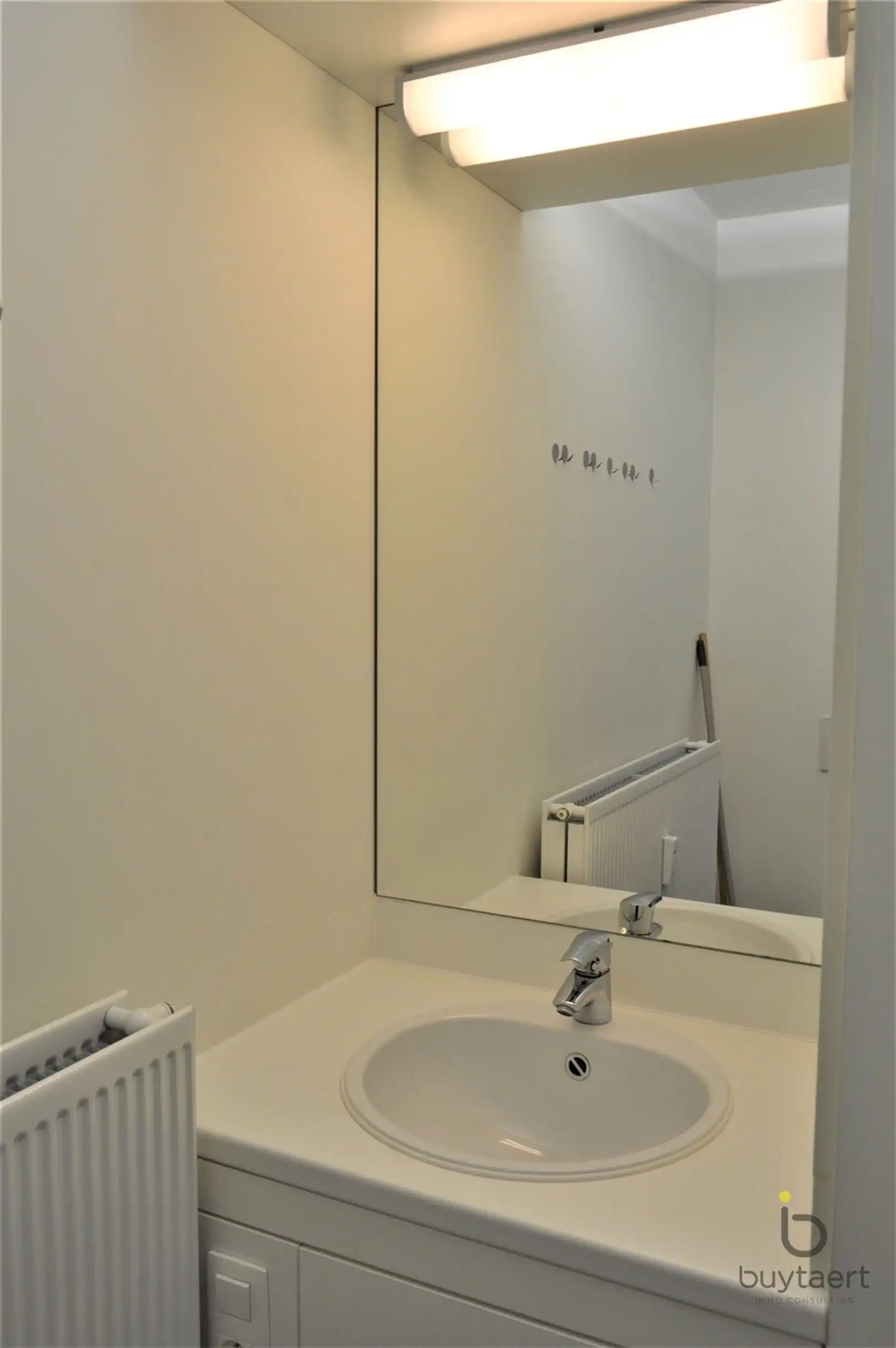 Gelijkvloers gemeubeld KOT te koop nabij de Universiteiten te Antwerpen! foto 4