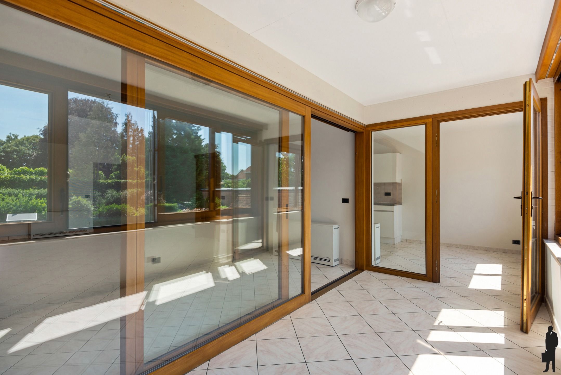 Ruim appartement met 2 slpks, kelderberging en zuid terras foto 5