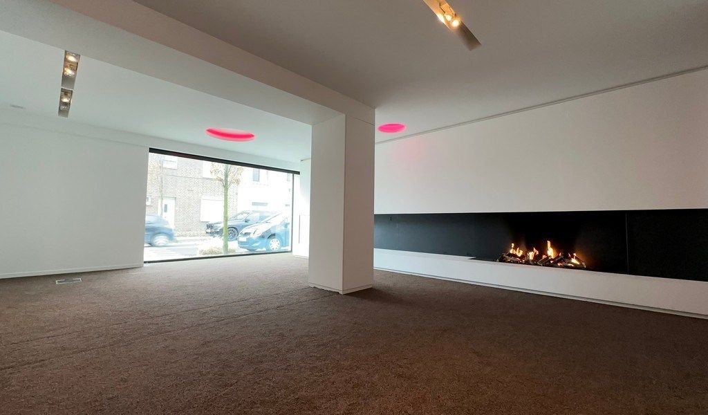 Handelspand met ruime garage te koop in Merelbeke-Melle foto 3