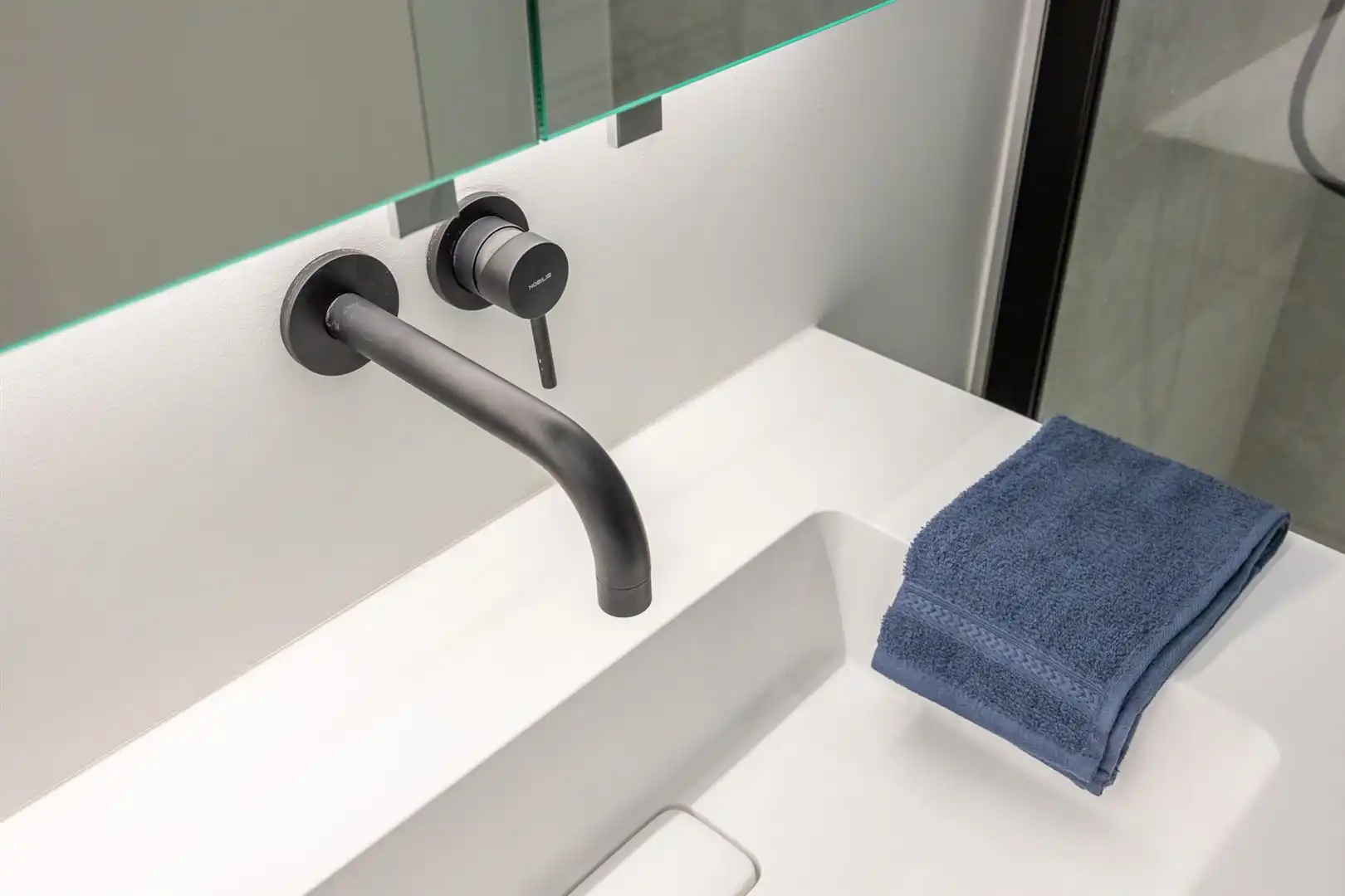 Top notch appartement met terras aan Boekenbergpark foto 13