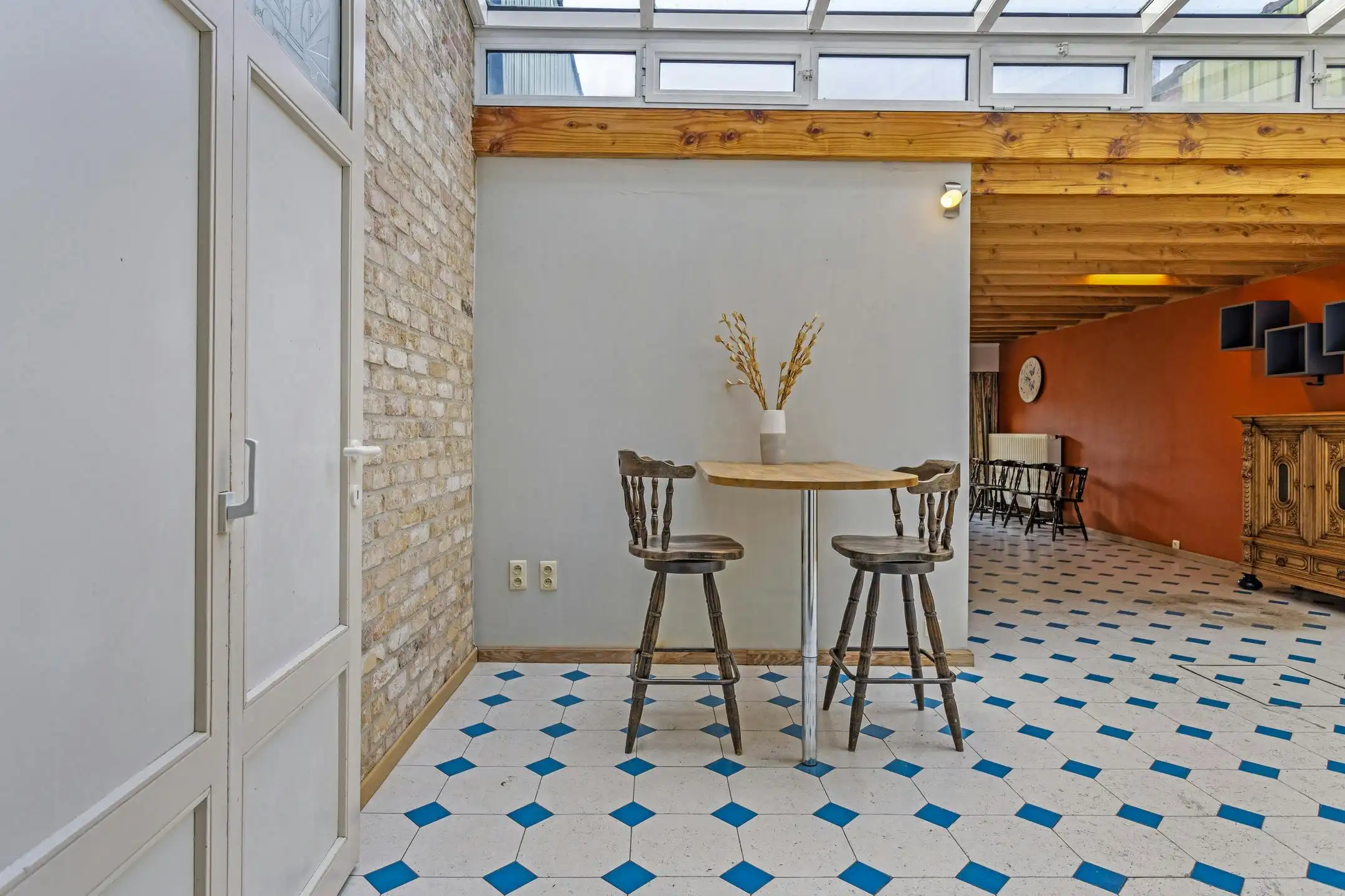 Ruime woning met 4 slaapkamers en leuke tuin in Roeselare! foto 7