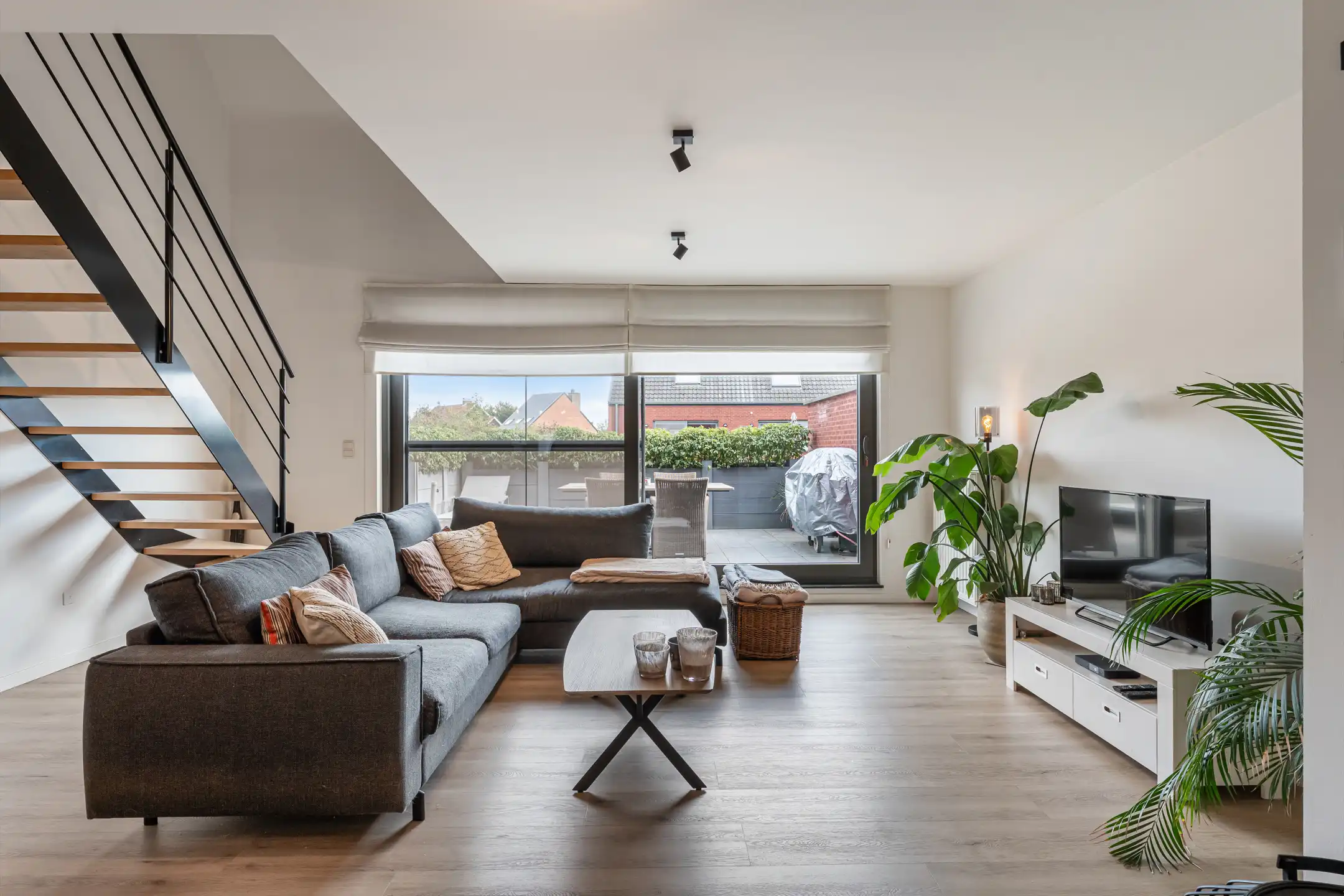 Ruim duplexappartement met groot terras in volle centrum foto 3