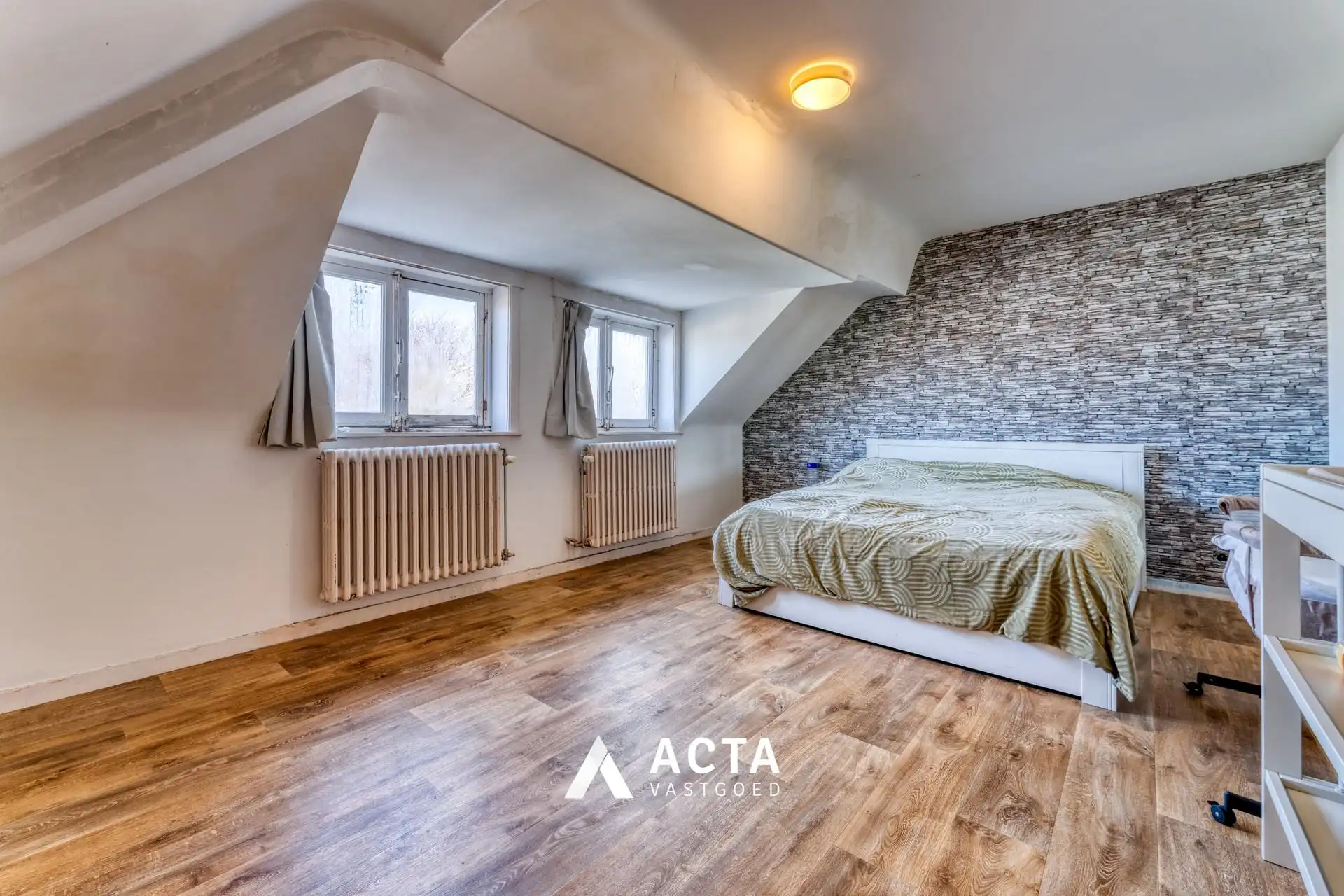 Halfopen bebouwing met vier slaapkamers in Mariakerke foto 15