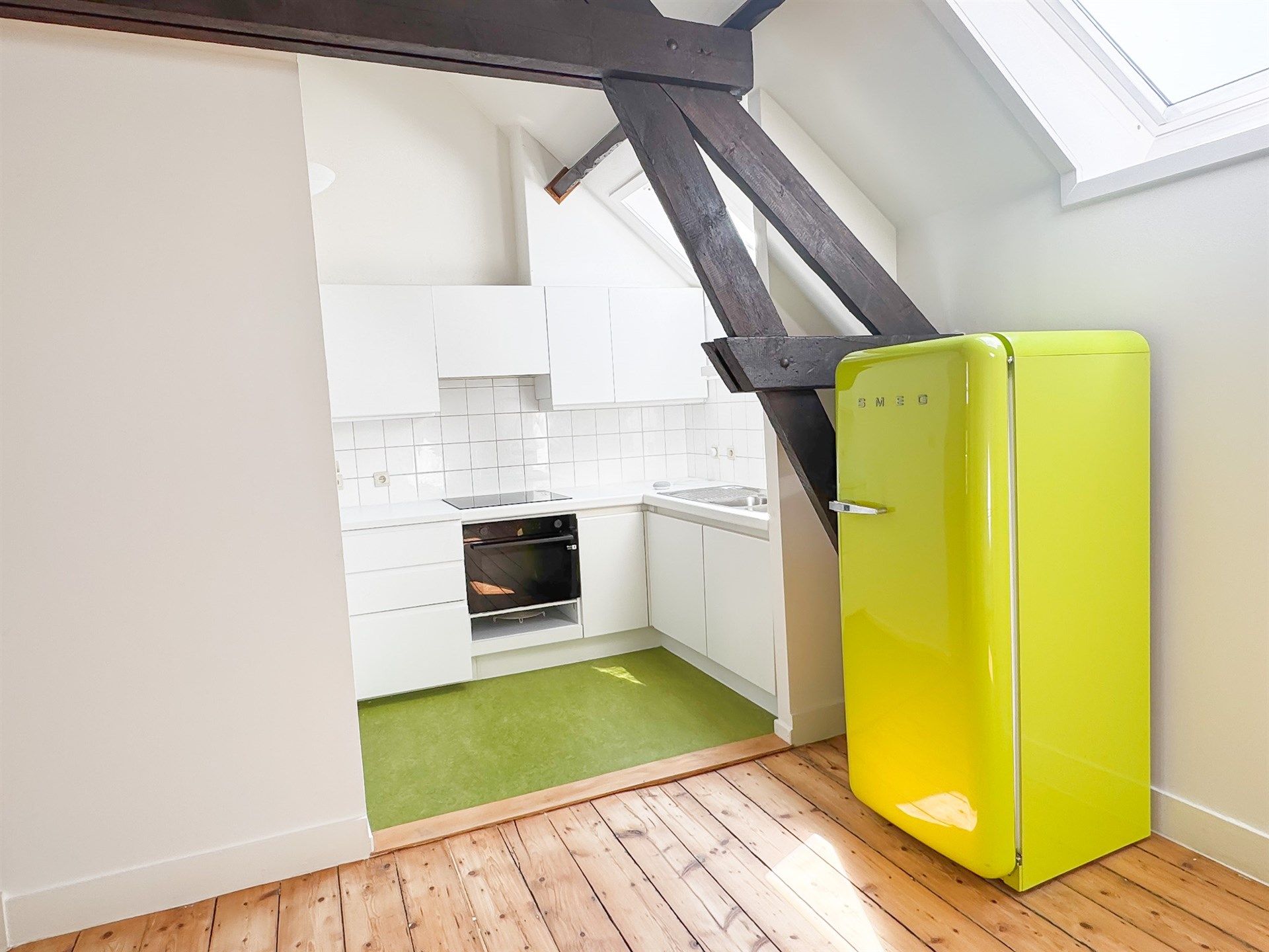 Lichtrijk dakappartement met mezzanine foto 8