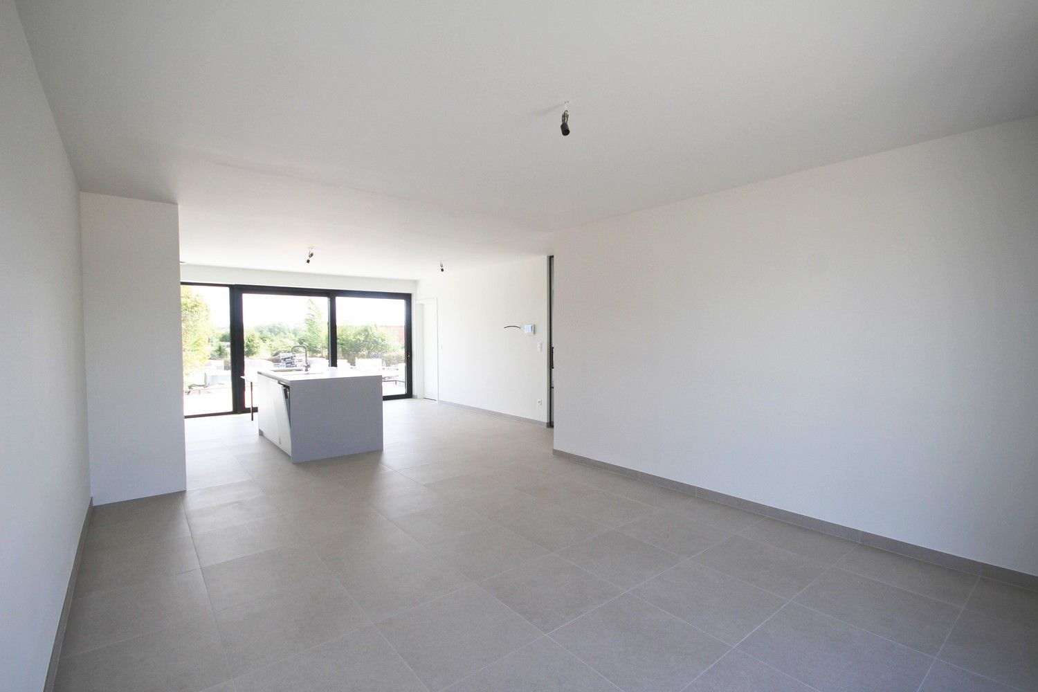 Instapklare nieuwbouw duplex te huur in Sint-Truiden! foto 13