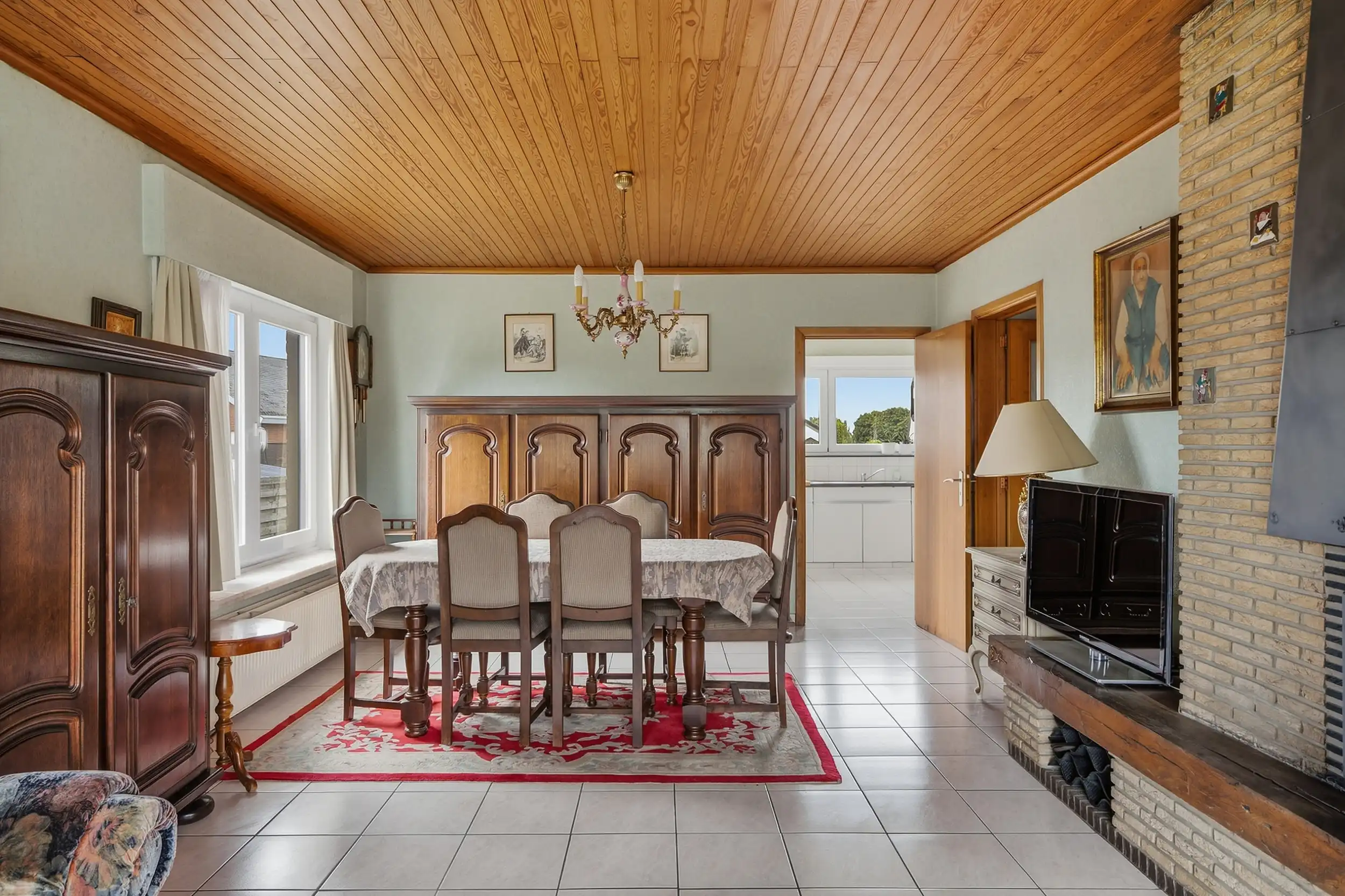 Karaktervolle alleenstaande woning in leuke wijk te Deinze foto 4