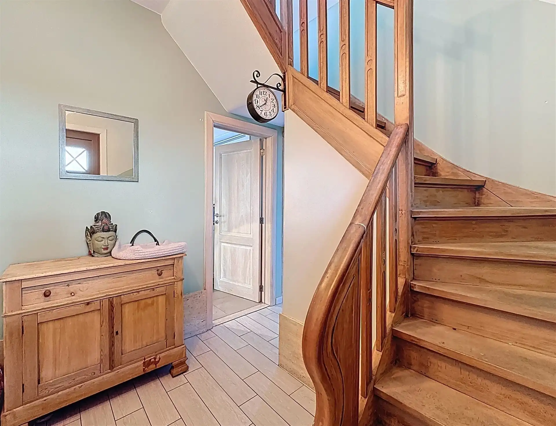 Half open bebouwing met 5 slaapkamers, garage en zicht op groen. foto 13