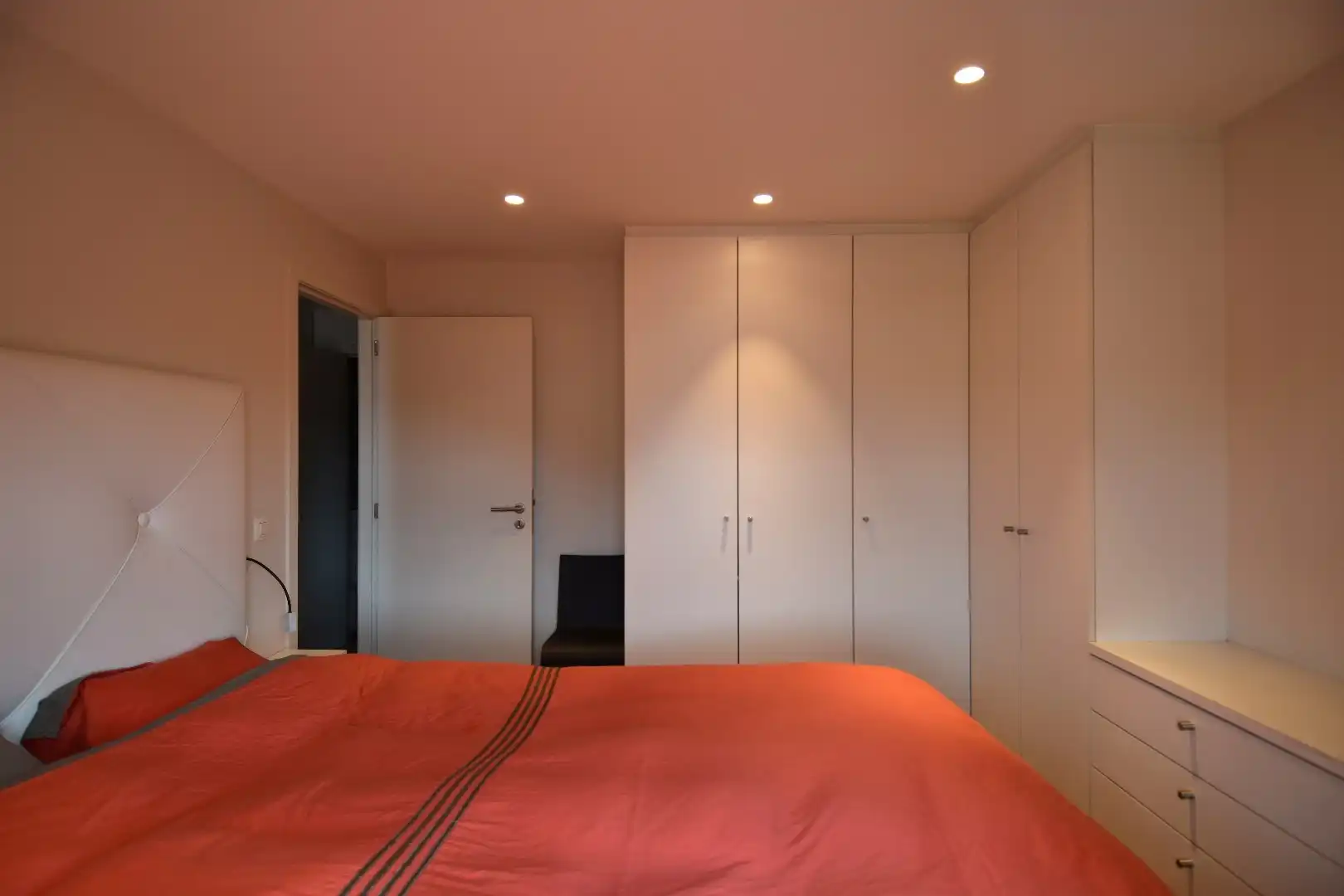 Vernieuwde HOB met 3 slaapkamers, bureel, zonnige tuin en garage te koop in Bellegem foto 11