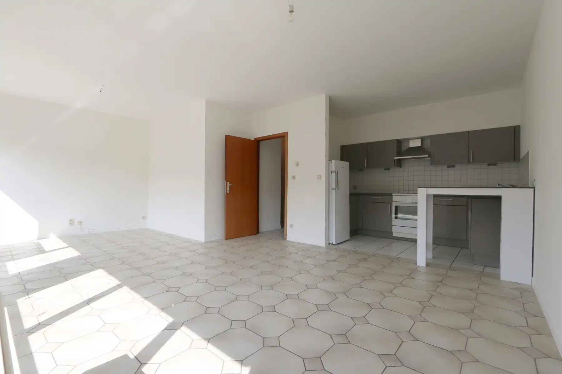 APP - 2 SLK - BALKON - GARAGE - CENTRAAL   foto 5