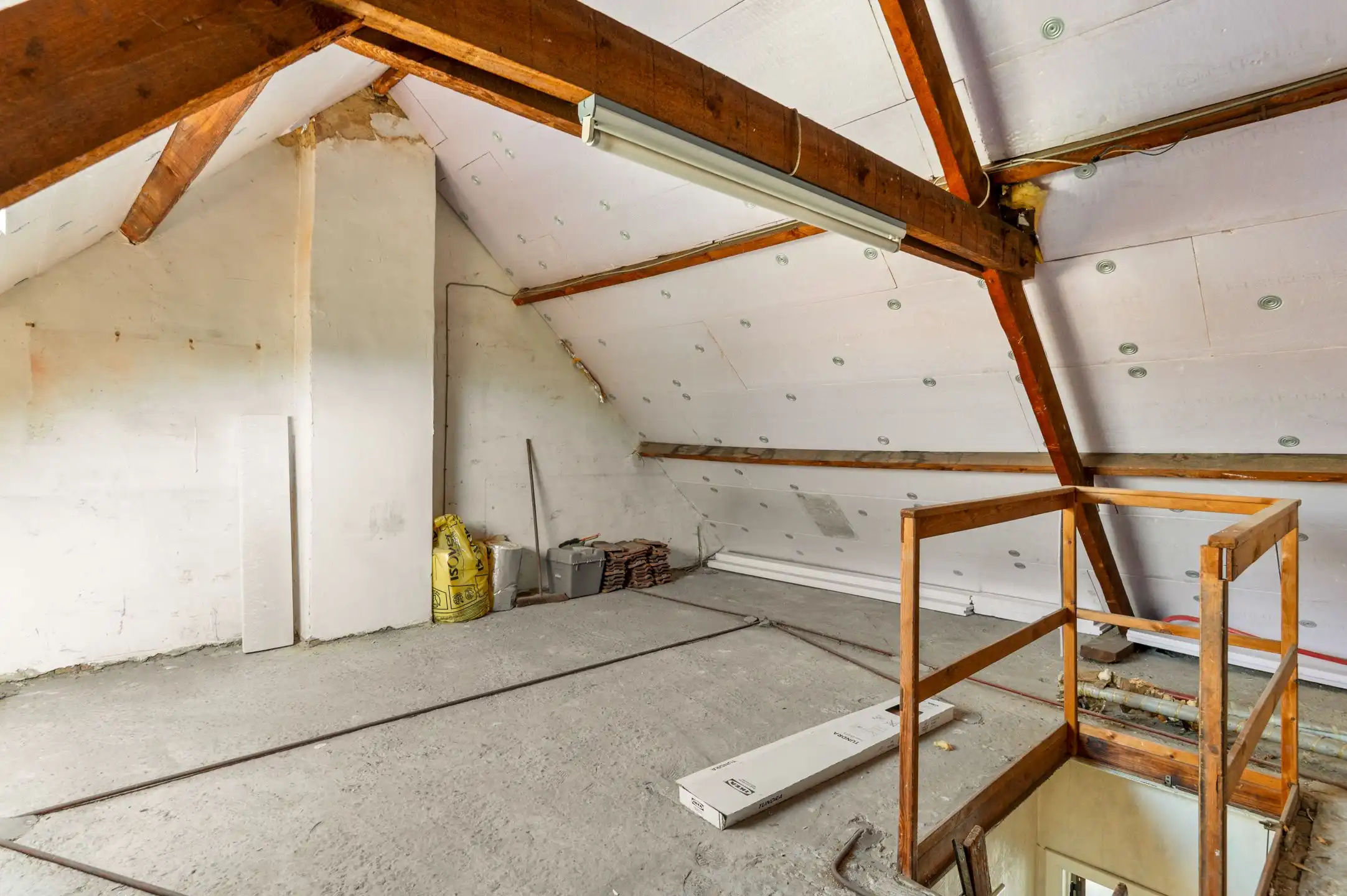 Een huis waar je nog helemaal je eigen ding mee kan doen! foto 14
