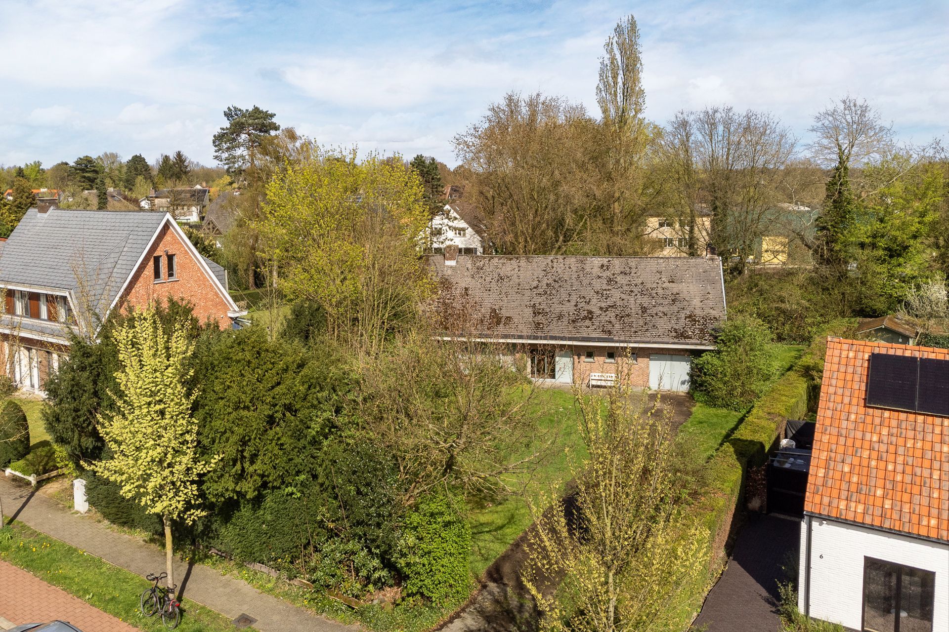 Te renoveren villa / bouwgrond op toplocatie foto 9