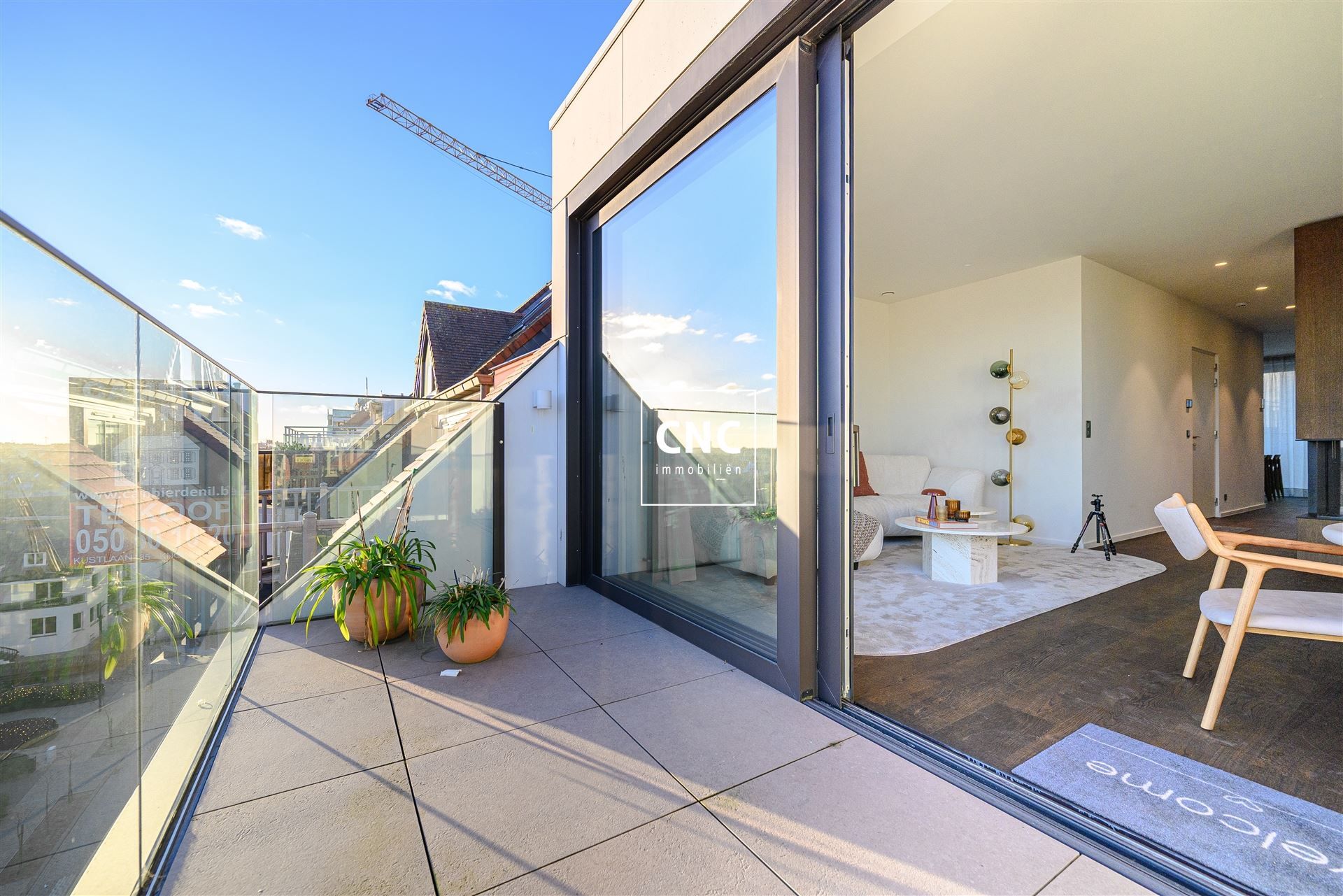 Exceptioneel nieuwbouw duplex-appartement in het hart van het Zoute met prachtig zicht op de typische Zoute-gevels foto 3