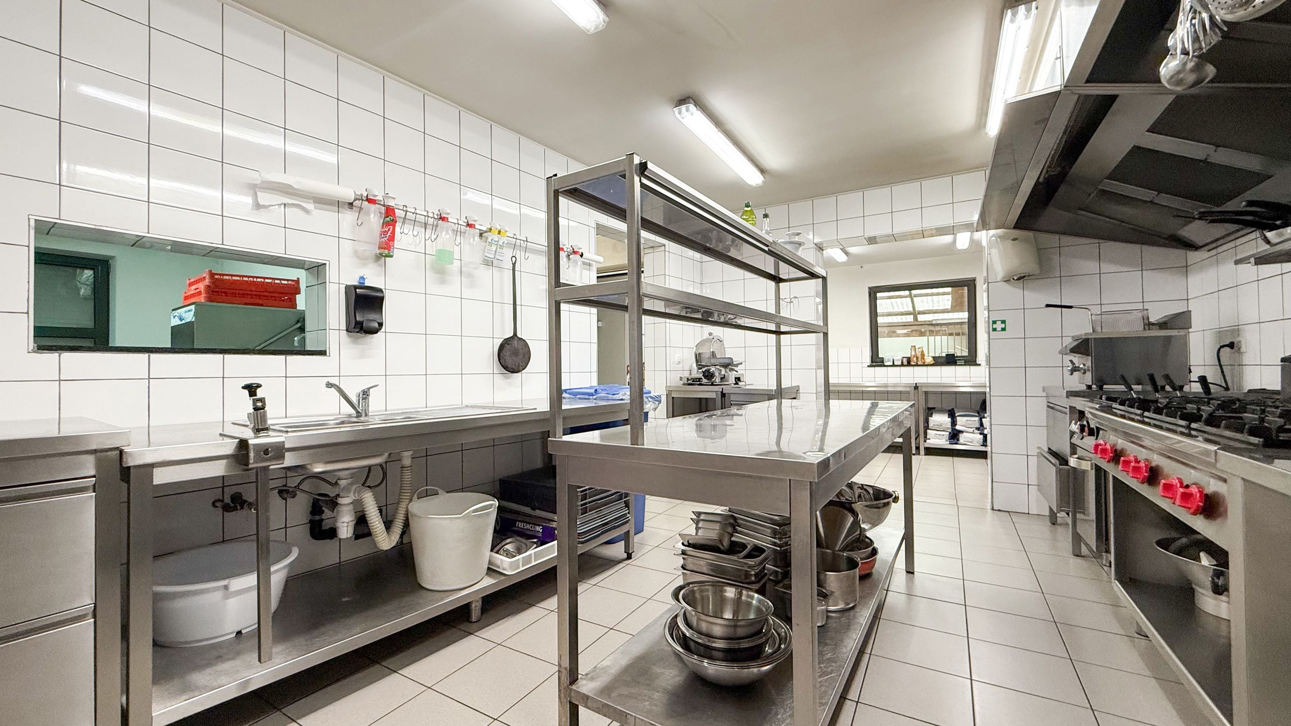 Horecapand met volledige inrichting op goed gelegen locatie! foto 26