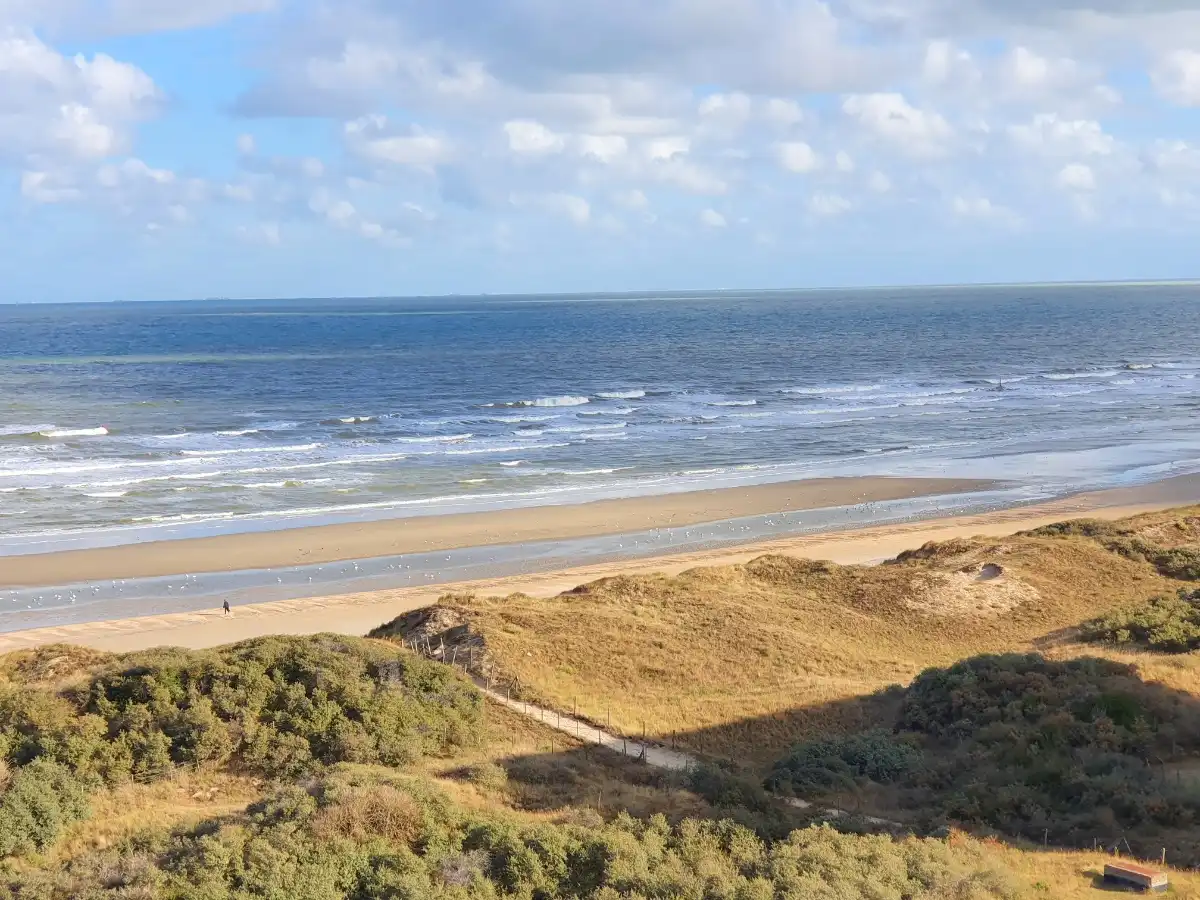 ASSISTENTIEWONING TE KOOP TE DE PANNE foto {{pictureIndex}}