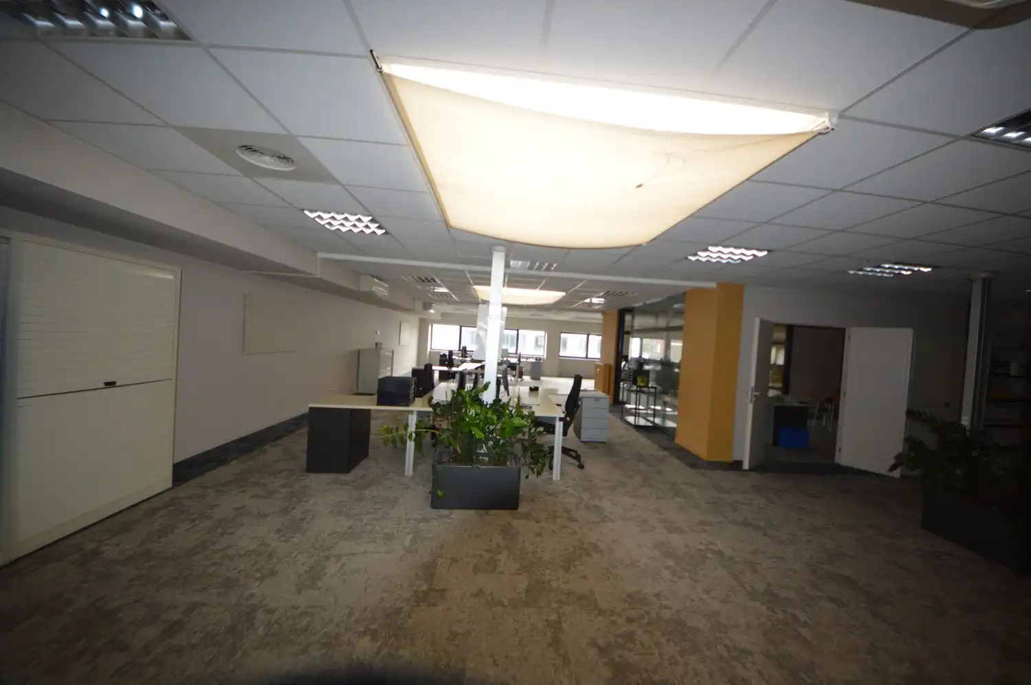 Instapklare burelen te huur in Aalst – op wandelafstand van het station MET OPTIONEEL MAGAZIJN foto 6