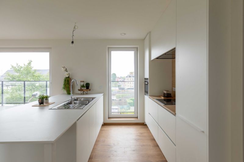 Roeselare Residentie Arena: Penthouse - Dichtbij scholen en winkels - Twee terrassen- Twee slaapkamers. Derde verdiep foto 7