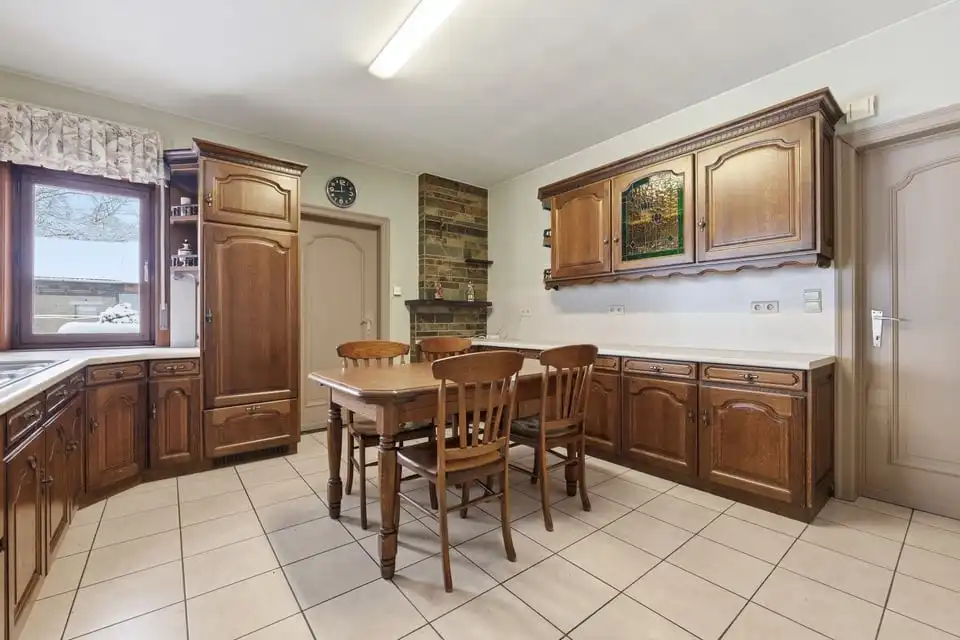 KNUSSE GEZINSWONING MET 4 SLKS EN EEN GARAGE IN BOEKHOUT foto 12