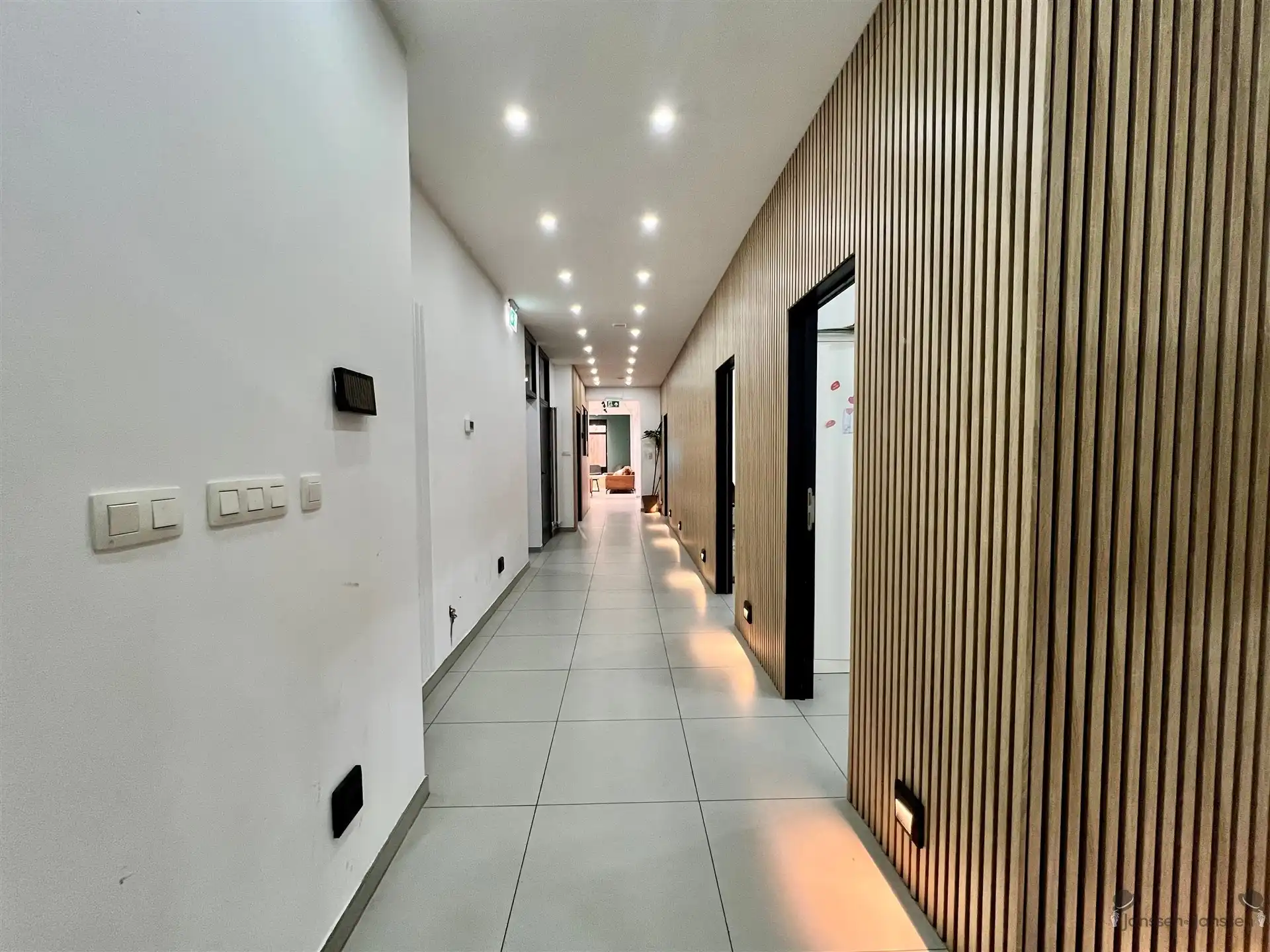 Bedrijfspand met multifuncitionele ruimtes foto 3