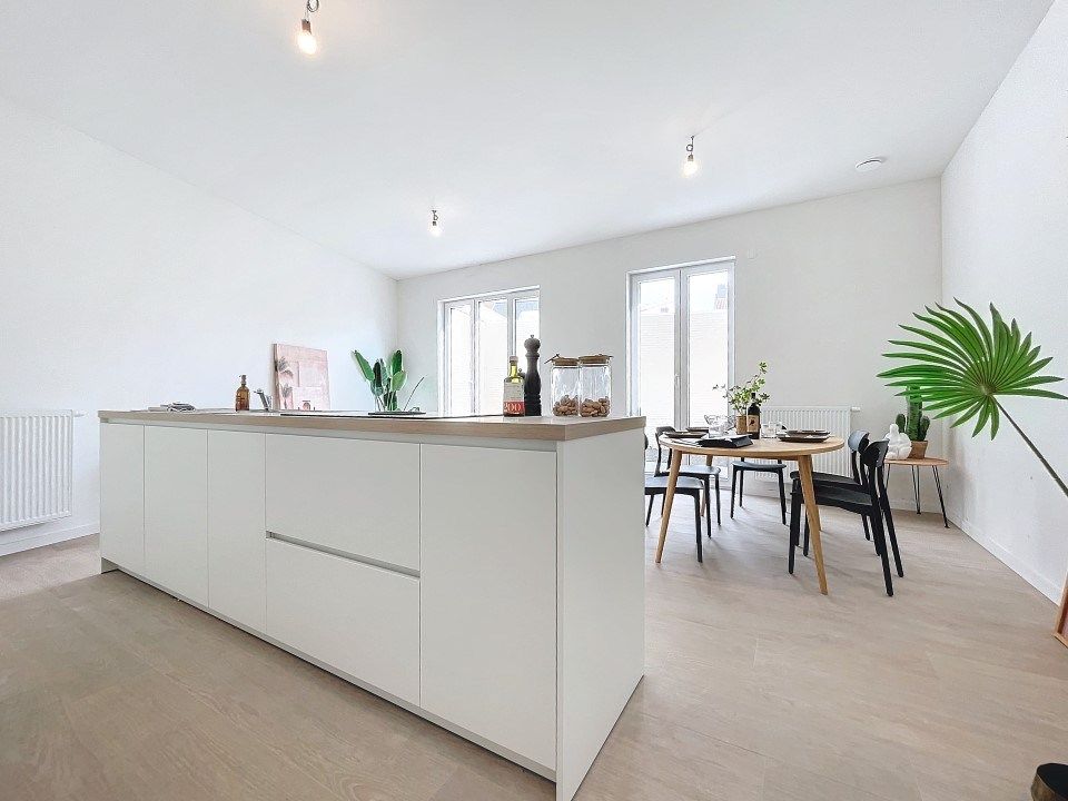 Prachtig gelijkvloers nieuwbouwappartement met terras en tuintje foto 2