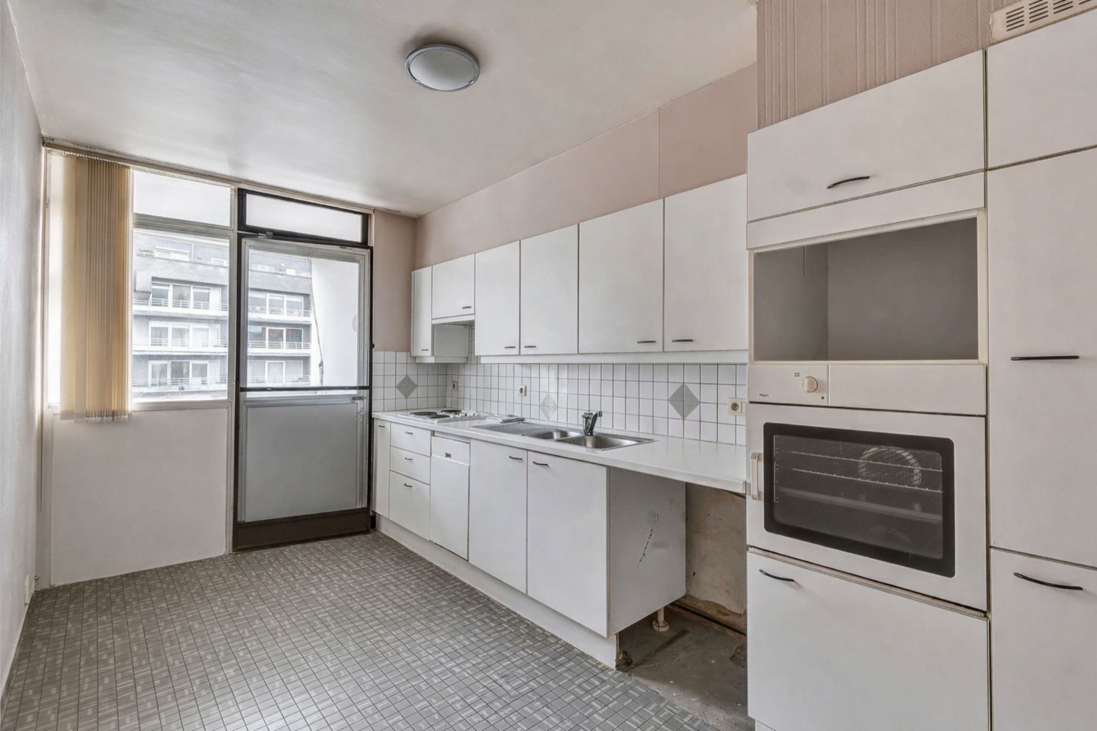 Tweeslaapkamer appartement met autostaanplaats foto 4