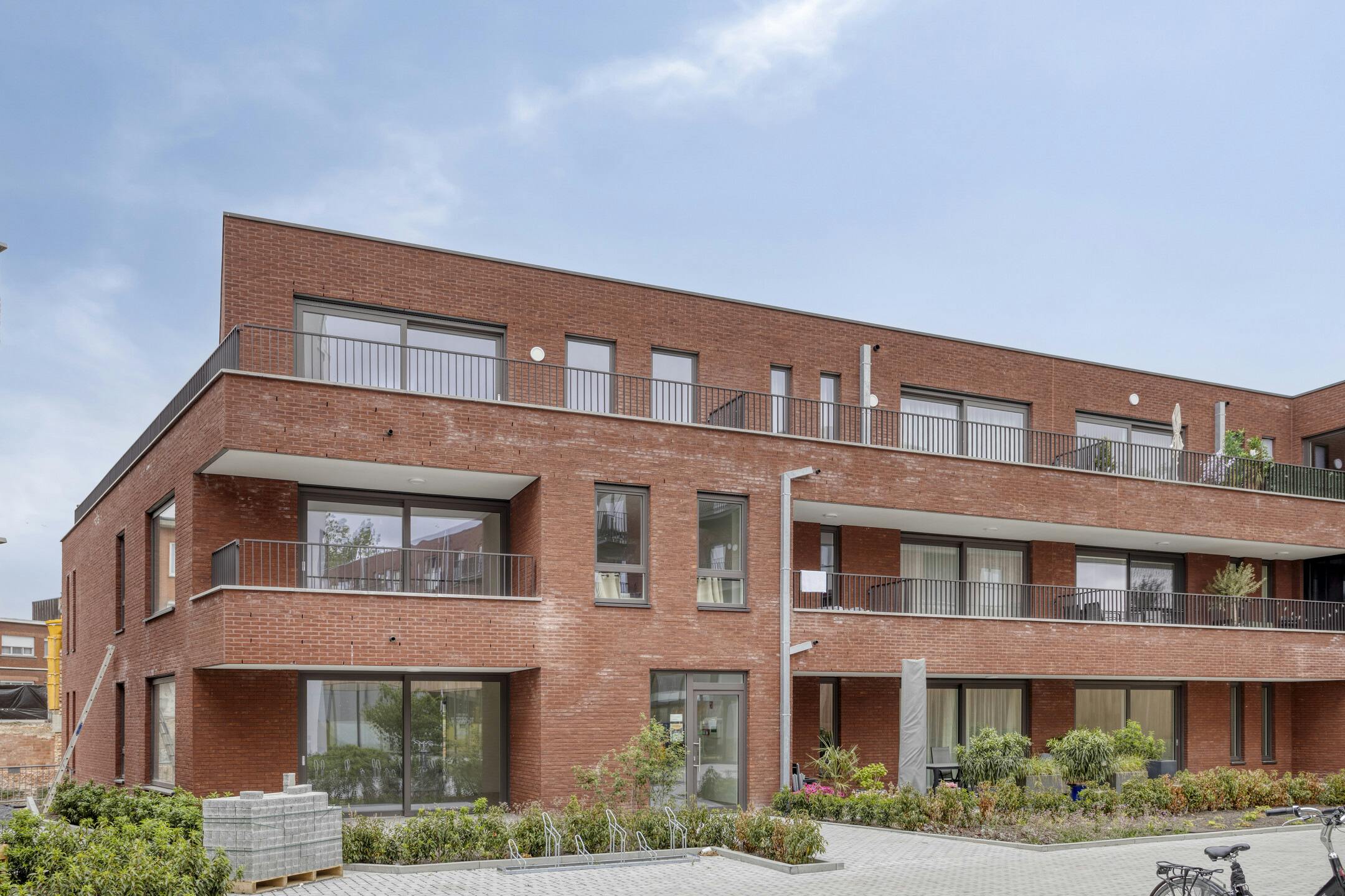 Ruim nieuwbouwappartement met 2 slaapkamers in Boom foto {{pictureIndex}}