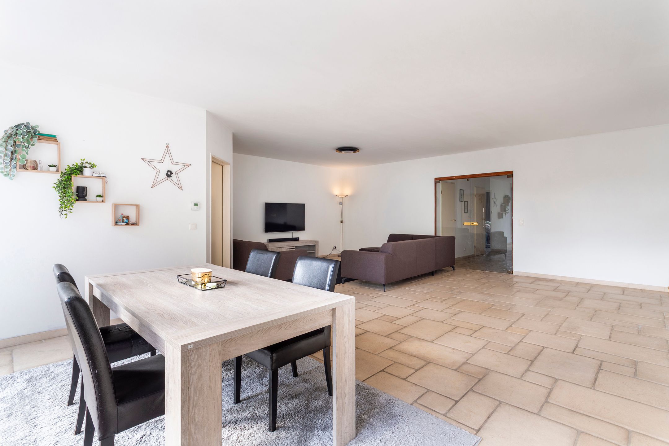 ruim app. ca 125 m² met 2 slpks & terras vlakbij Den Brandt foto 5