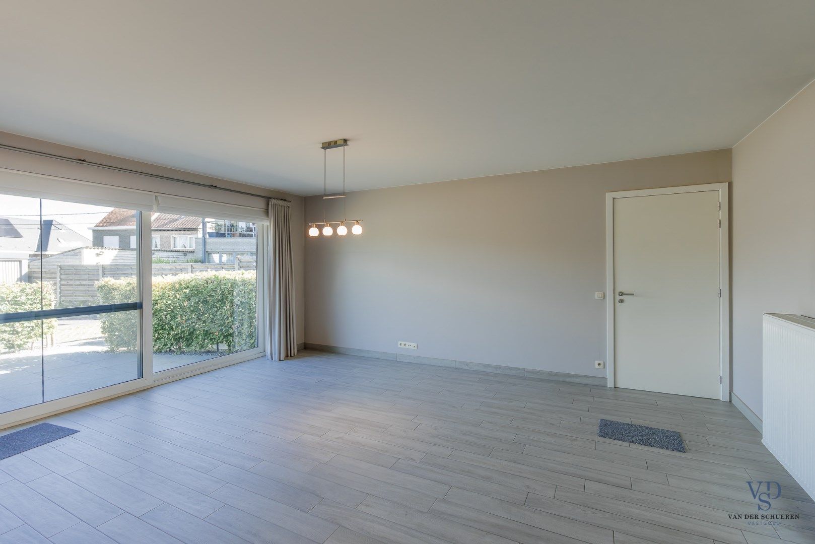 Gelijkvloers 2 slpk-appartement met terras foto 9