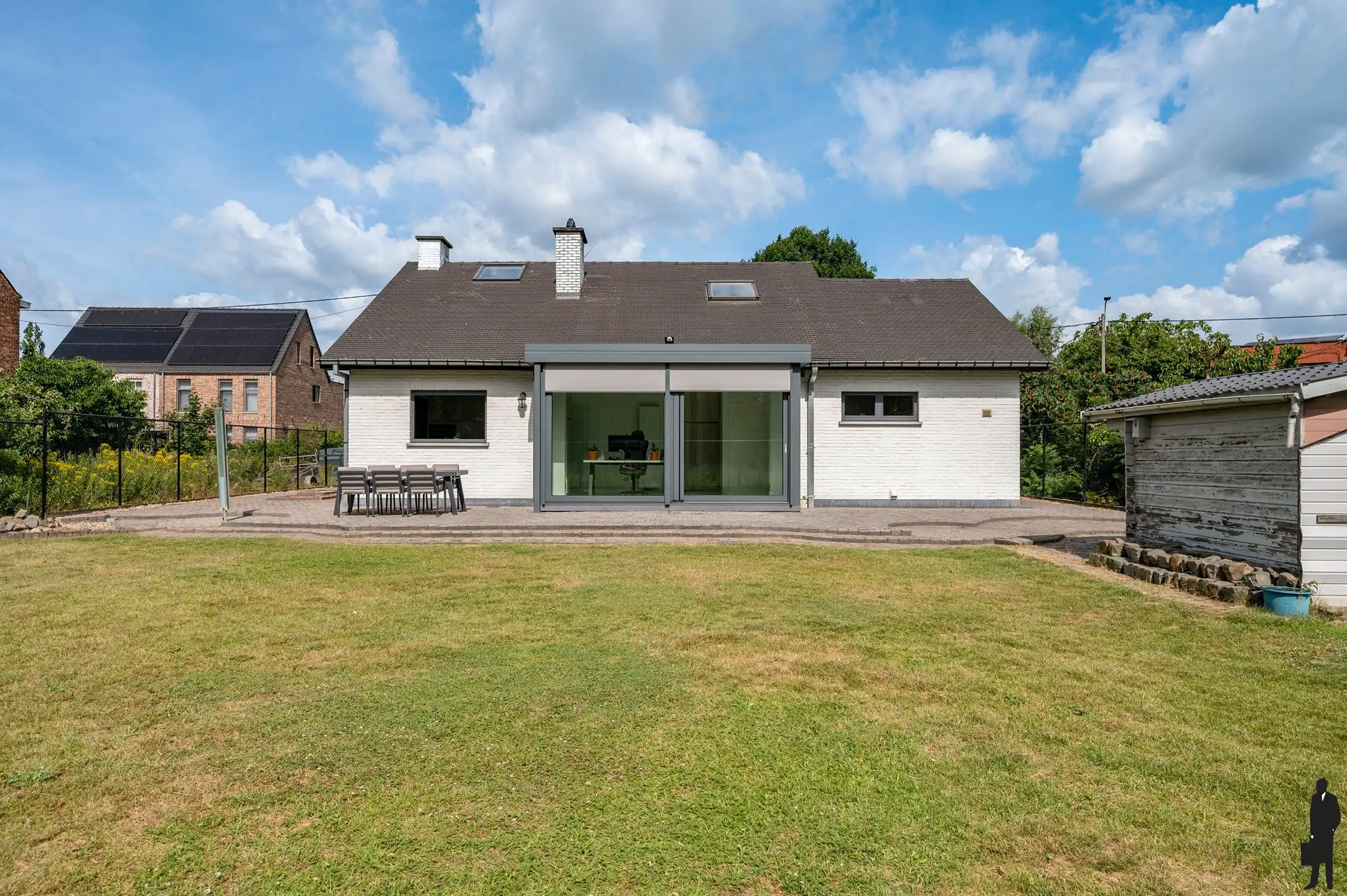 Instapklare open bebouwing met inpandige garage en zonnige tuin op 692 m². foto 19