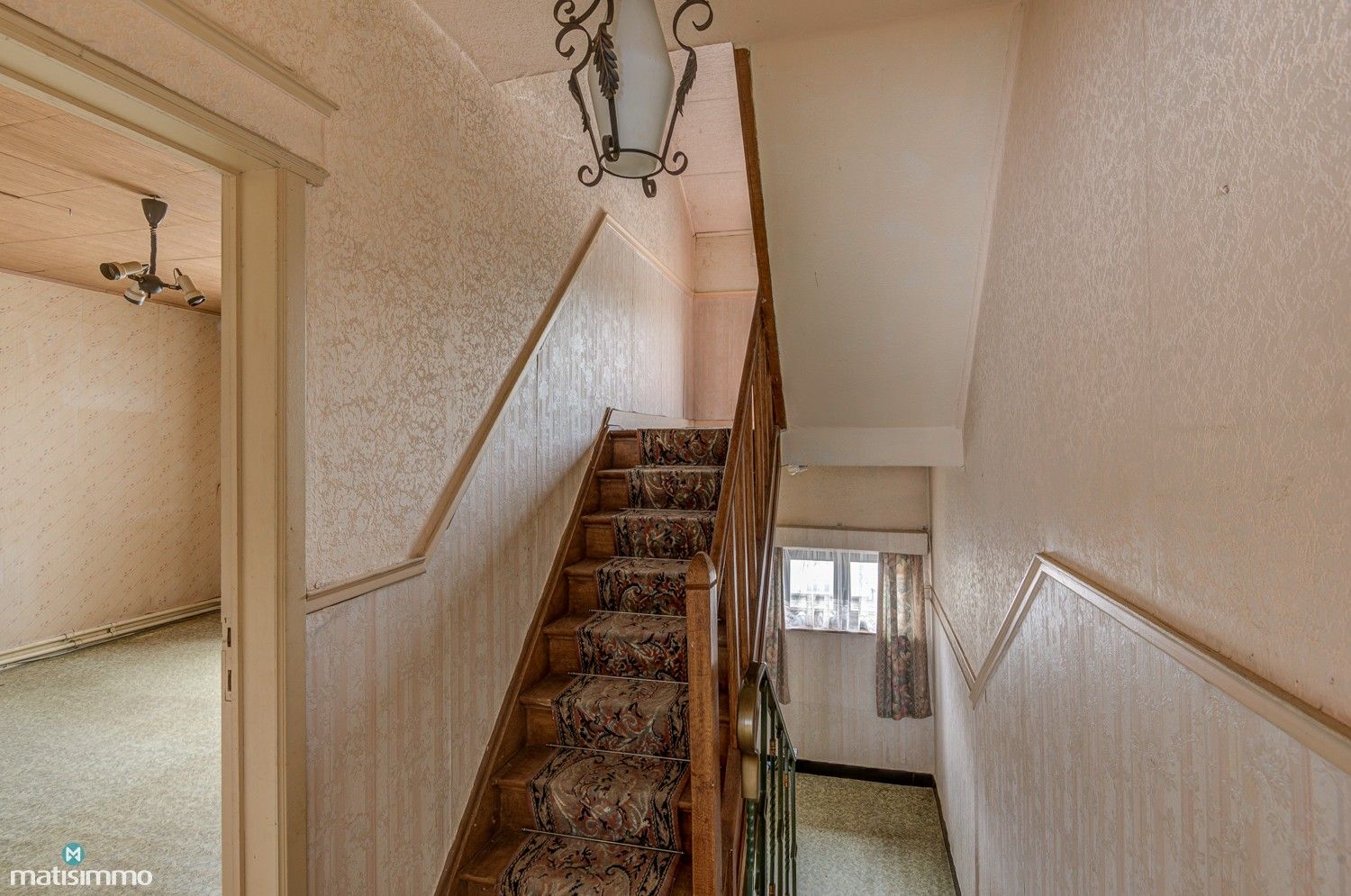 GEZINSWONING MET RUIME TUIN EN DRIE SLAAPKAMERS IN MARTENSLINDE foto 15