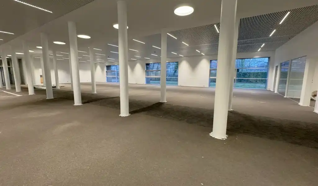 Vernieuwde kantoren te huur in Crepain gebouw aan Zuiderpoort in Gent foto 5