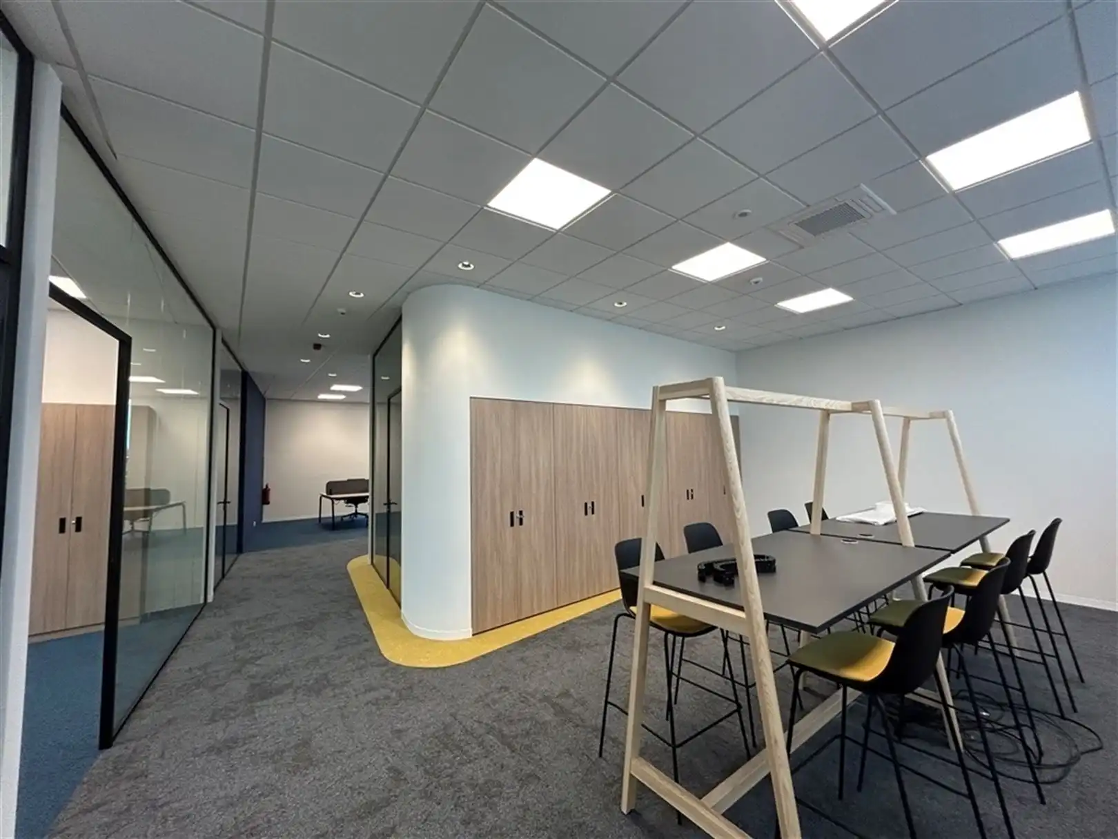 Kantoorgebouw foto 14