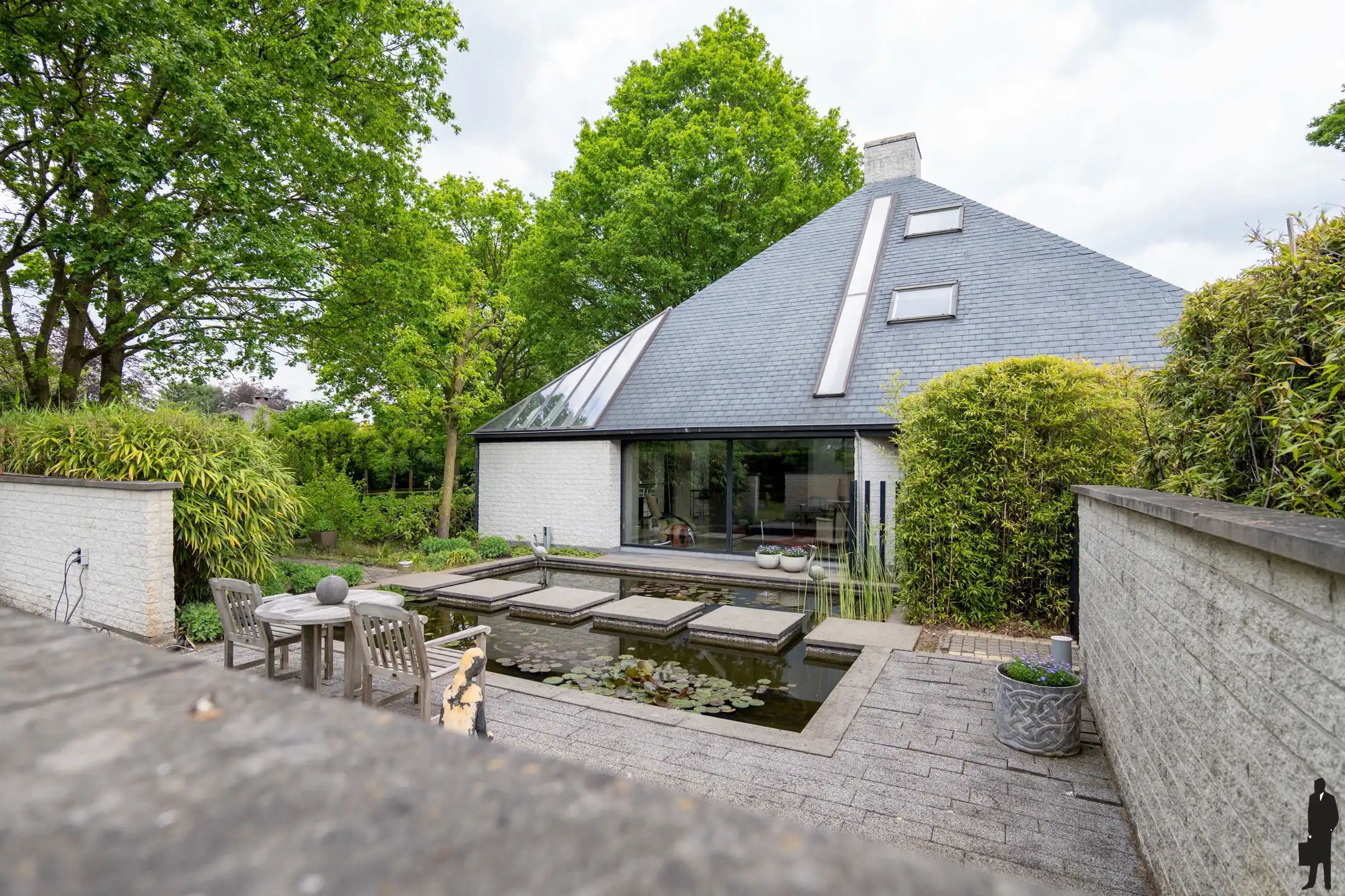 Unieke architectenvilla op 2.110m² nabij Nederlandse grens foto 25