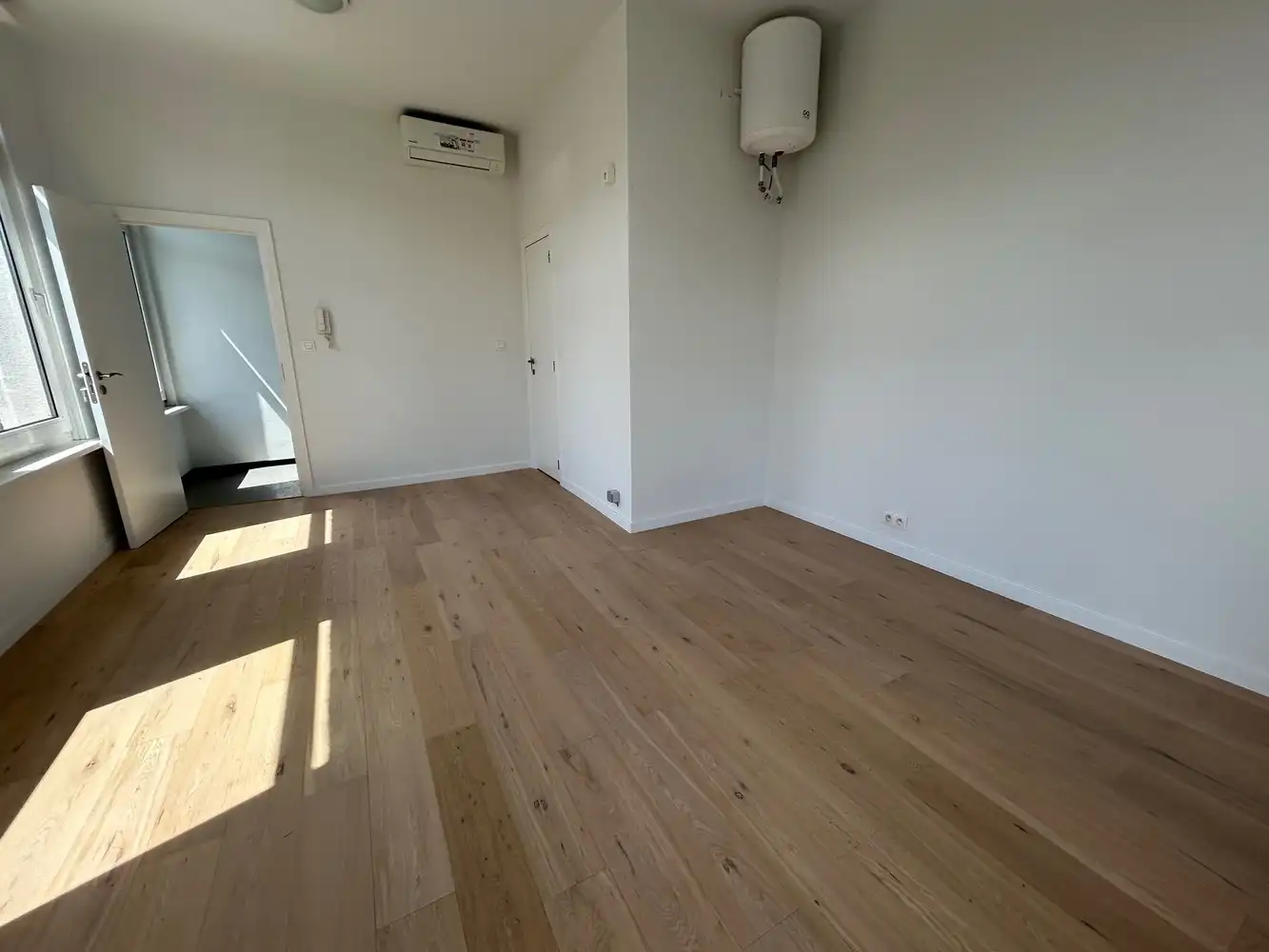 Super gelegen hoekwoning foto 7