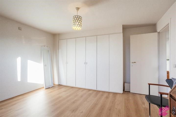 Prachtige halfopen bebouwing met tuin te Linkeroever foto 23