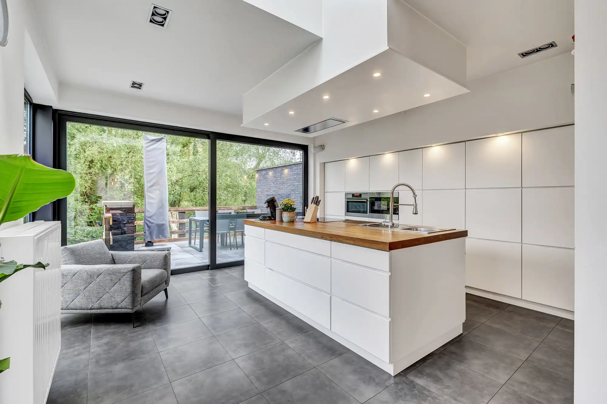 Instapklare halfopen woning met tuin en EPC C foto 8