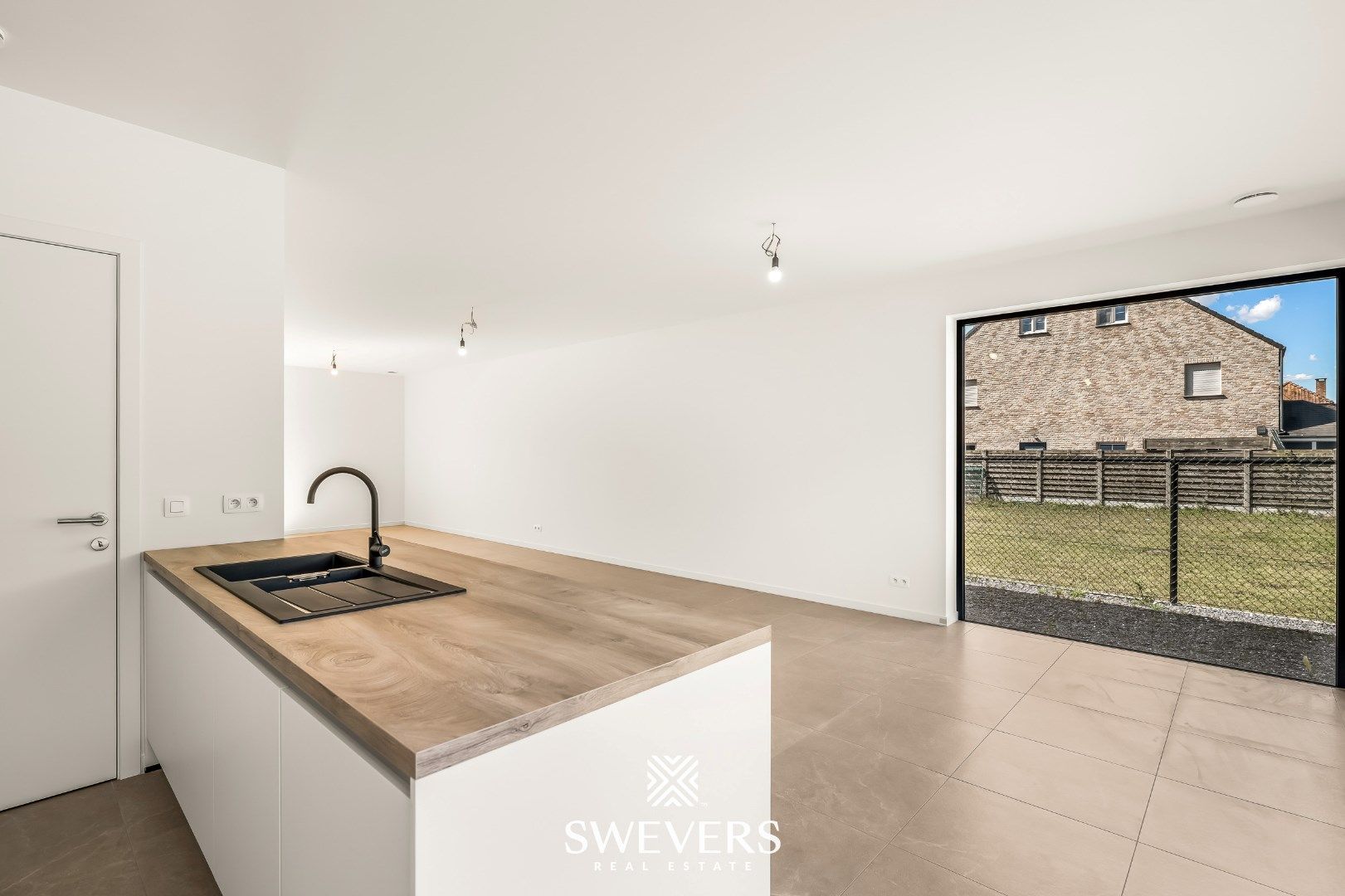Instapklare nieuwbouwwoning in rustige buurt te Koersel foto 12