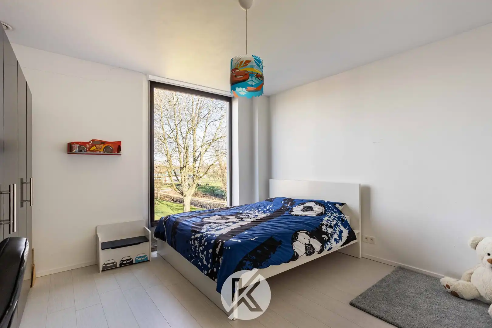 Kwalitatieve woning in moderne stijl foto 14