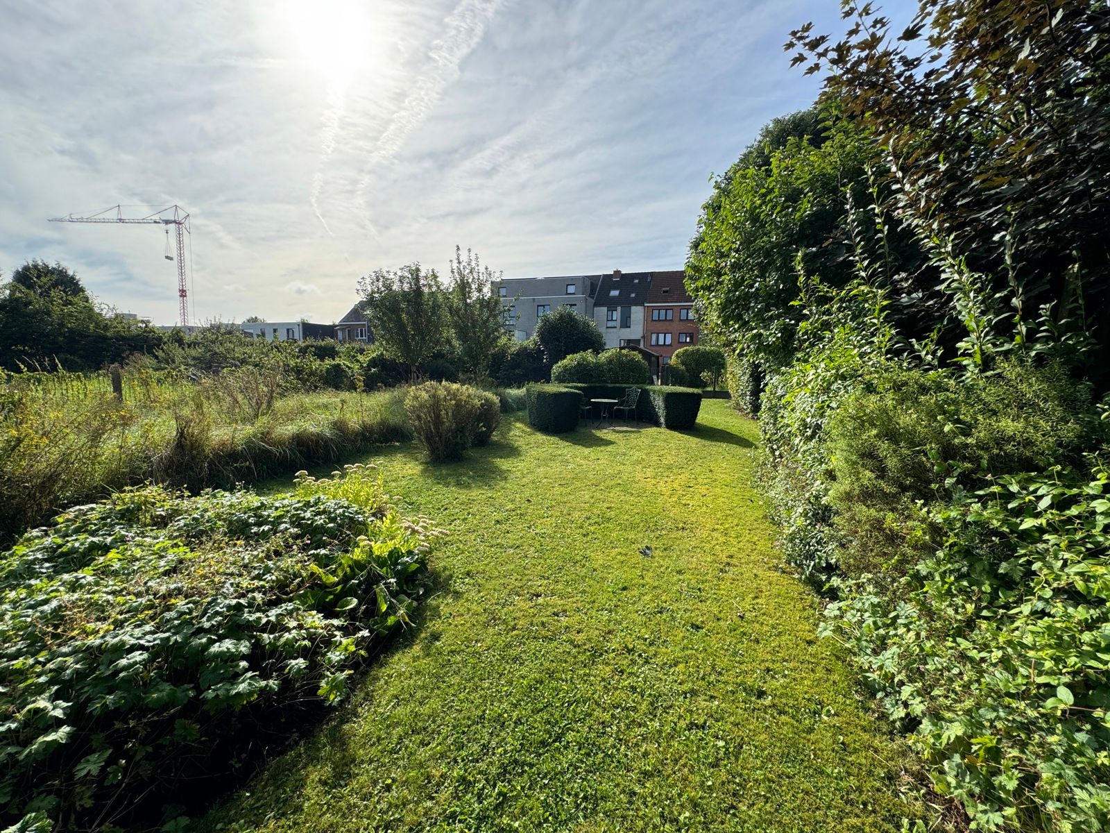 Rustig gelegen woning met 3 slaapkamers, garage en tuin foto 5