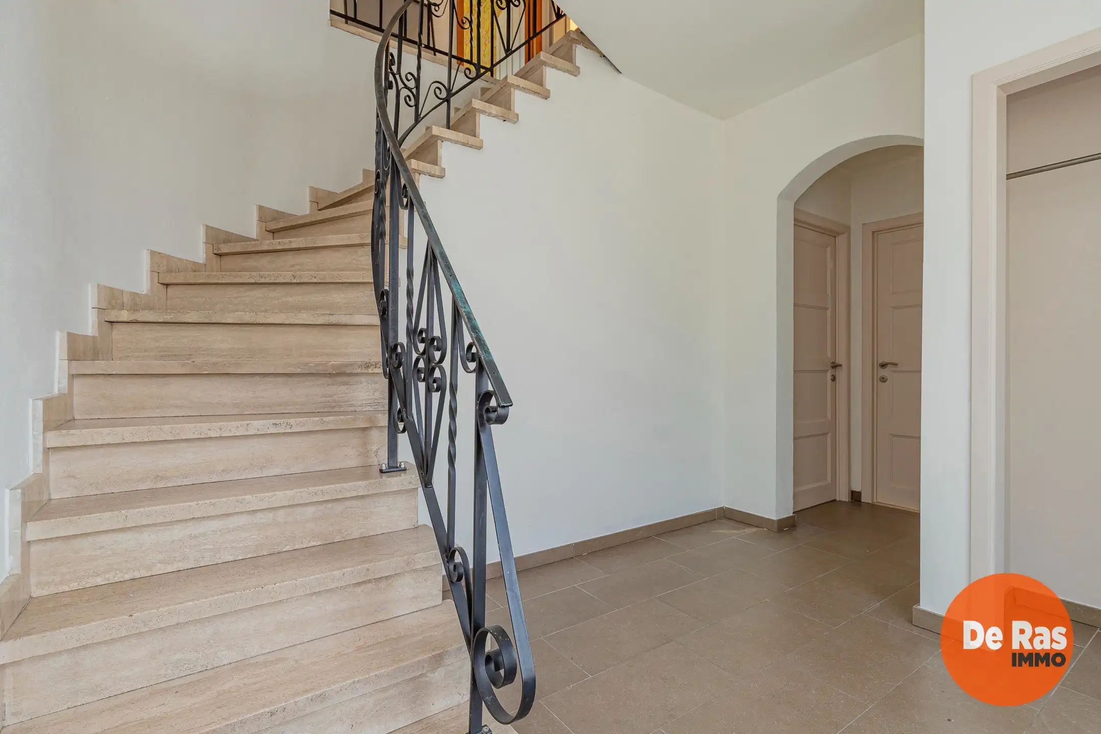 EREMBODEGEM – Solide woning op ca. 25are met topligging foto 4