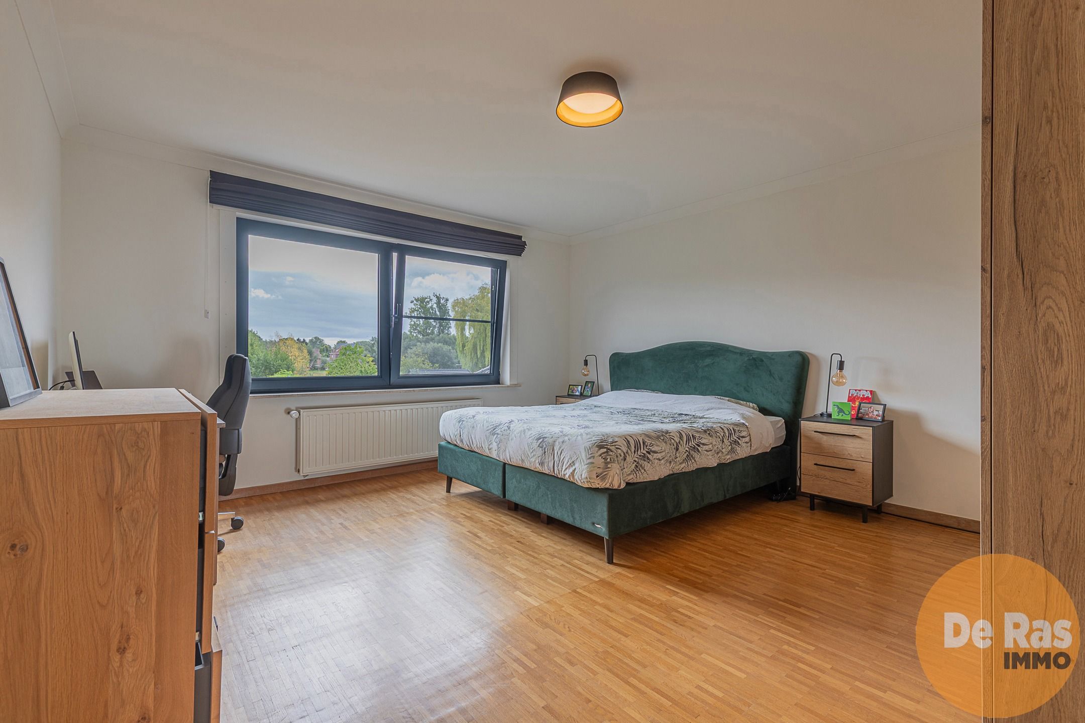 HILLEGEM – Gerenoveerde, ruime HOB met schitterende tuin foto 13