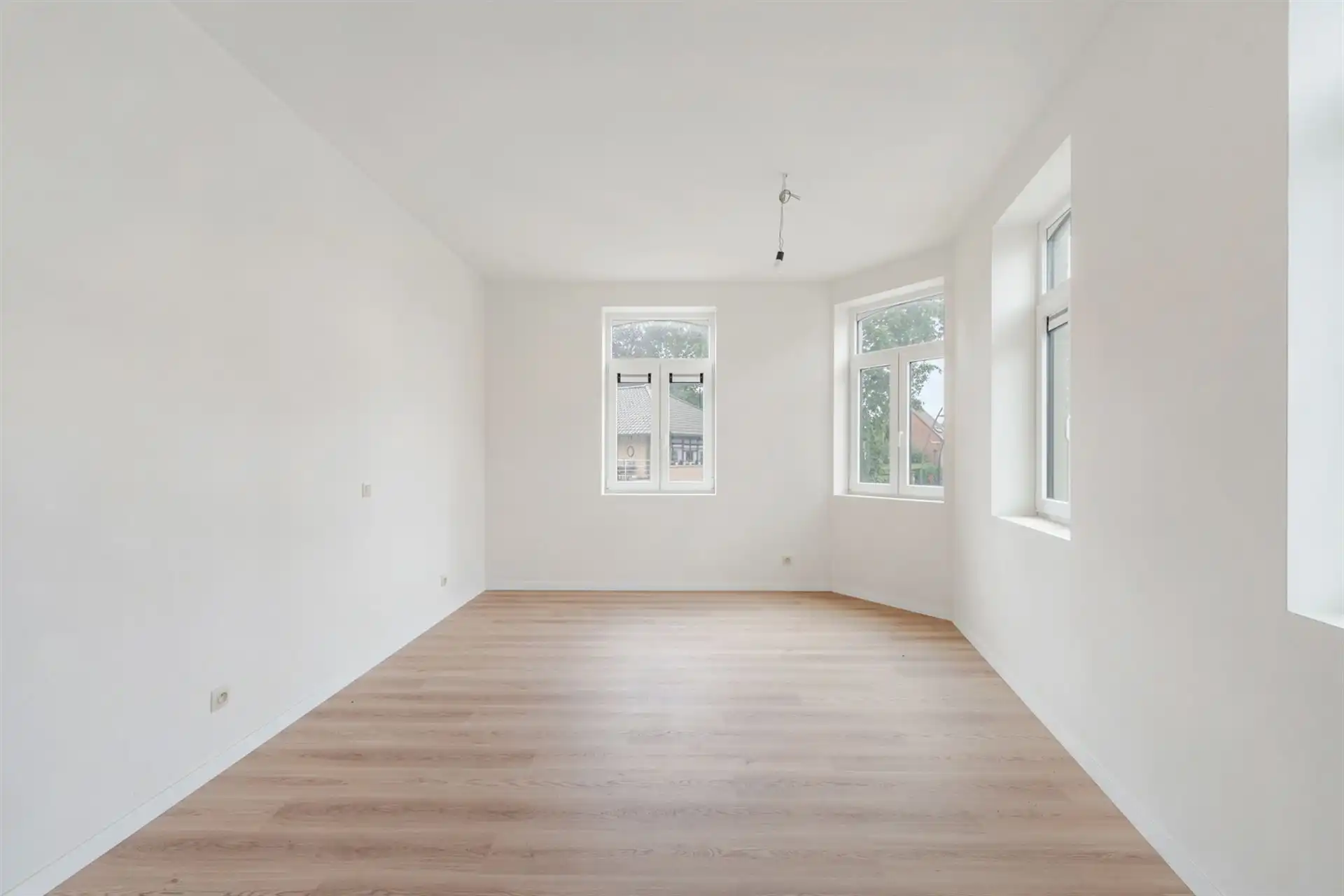 Hoogwaardig afgewerkt appartement met terras foto 7
