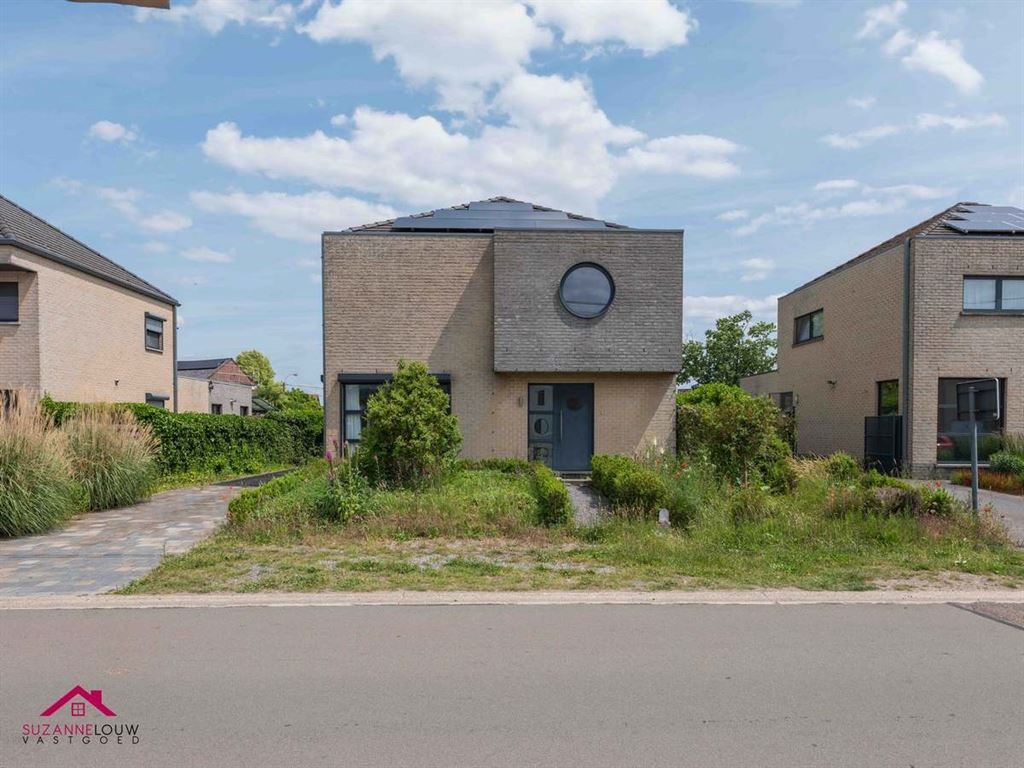 Vrijstaande gezinswoning in hedendaagse stijl foto 2