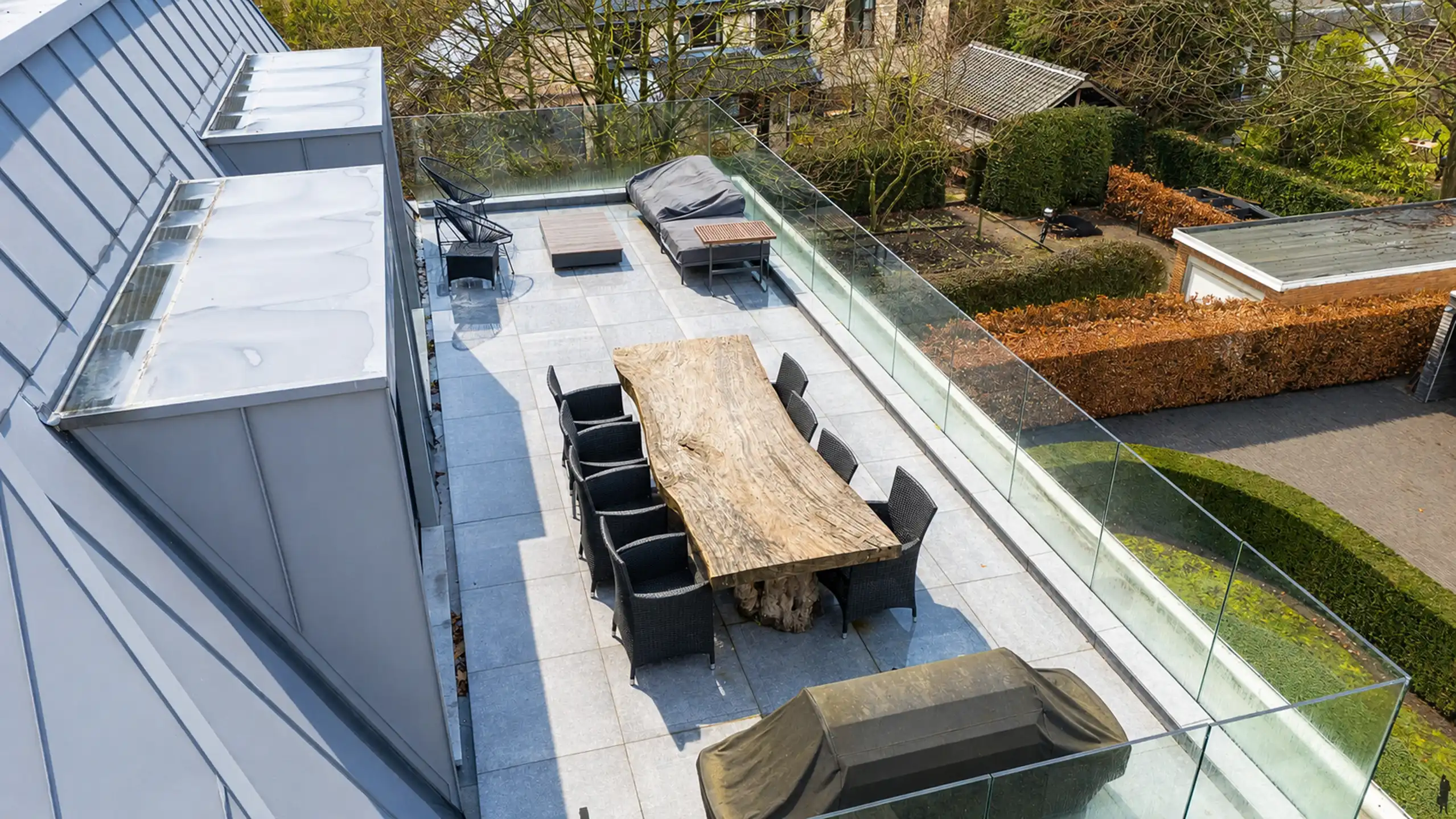 Stijlvol appartement op tweede verdieping met royaal terras foto 22